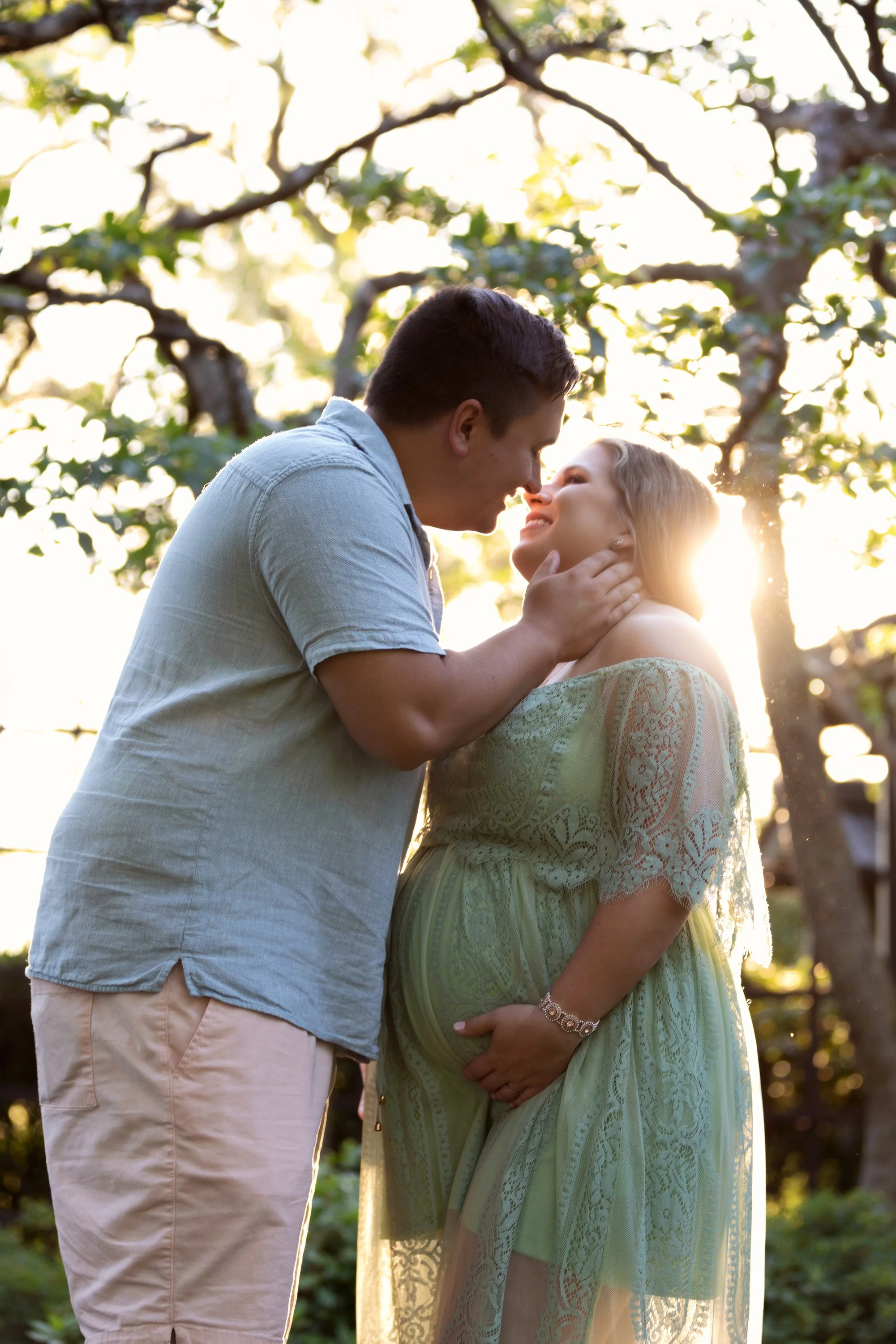 danielle-gabe-chicago-maternity-photos-emily-gualdoni-photography-0013.jpg