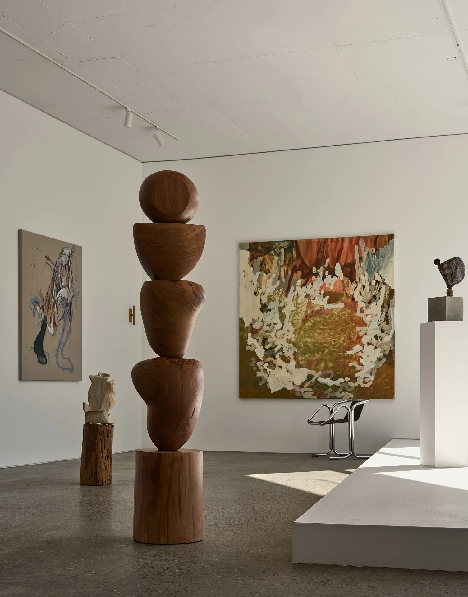 HAKE INTERIORS16050_HDR.jpg