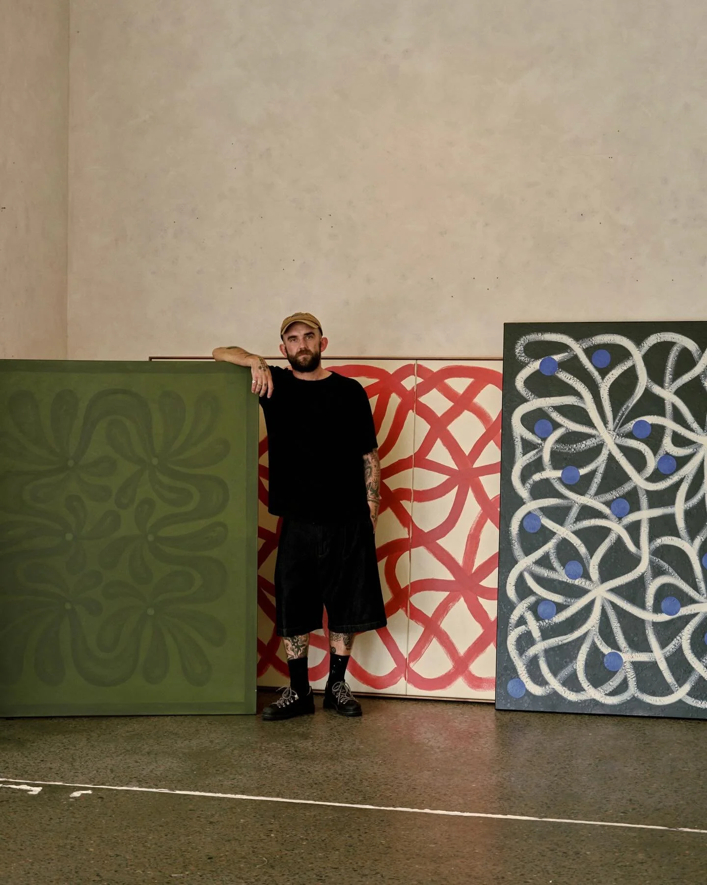 Kane Lehanneur at the gallery with a selection of his recent paintings. To receive a catalogue of available works by Lehanneur please email: hello@hake.house

@kane_lehanneur 

Featured Work
&lsquo;Flower Bed 135&rsquo;
&lsquo;Nexus 09&rsquo;
&lsquo;