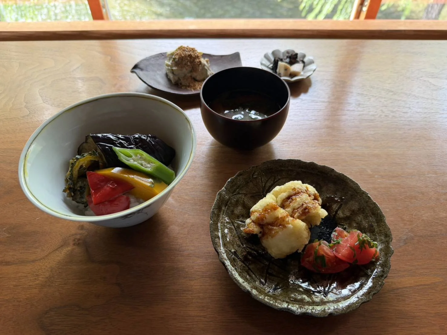 お昼メニューのご案内