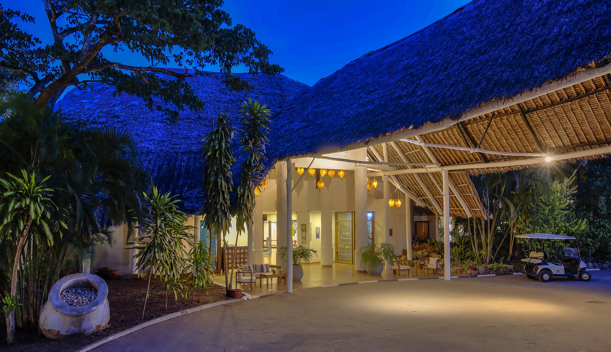 Diamonds Leisure Diani - Hotel Entrance 009.jpg