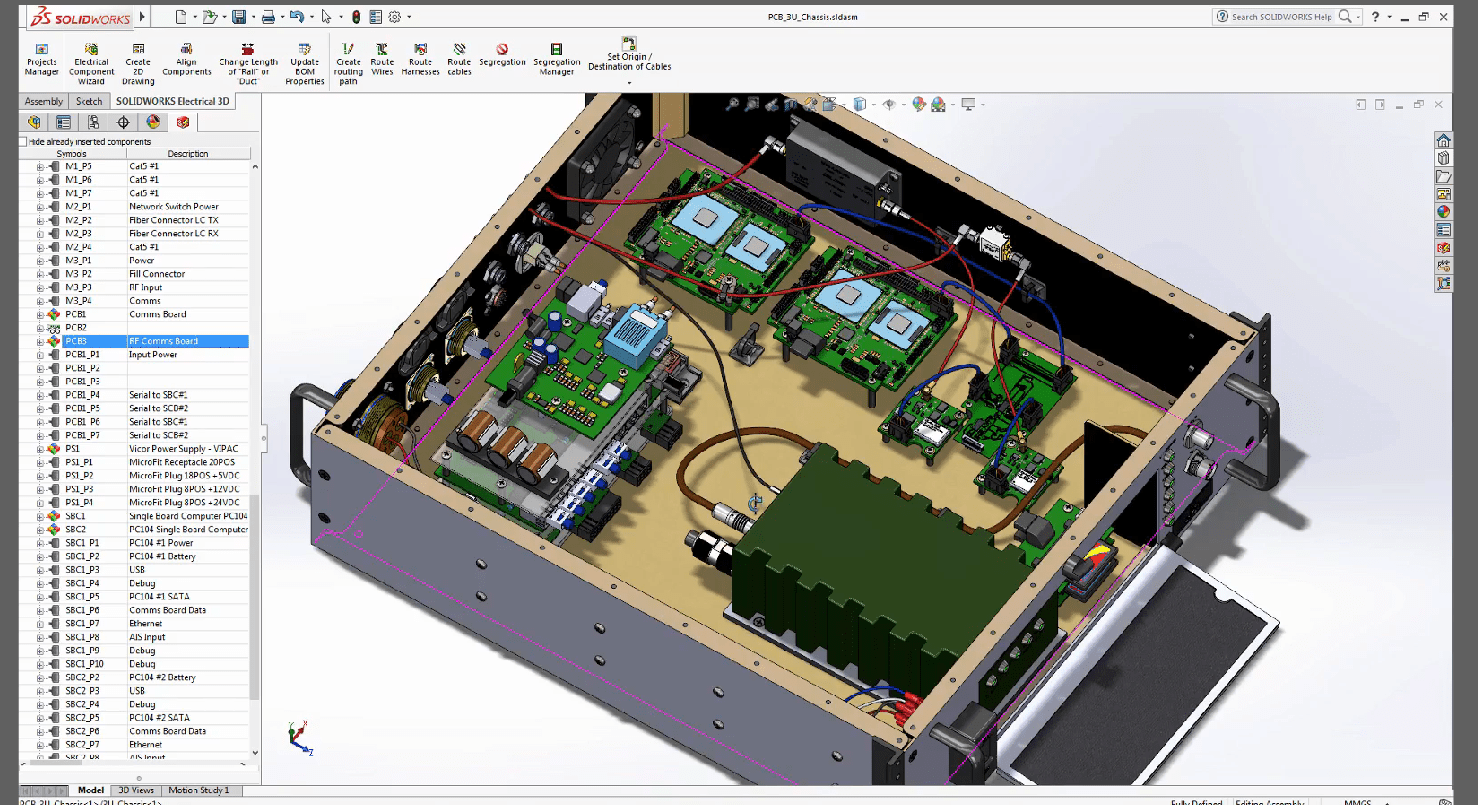Schéma d'un boîtier électronique avec plusieurs circuits imprimés, câbles, connecteurs et composants électroniques visibles dans un logiciel de modélisation 3D.