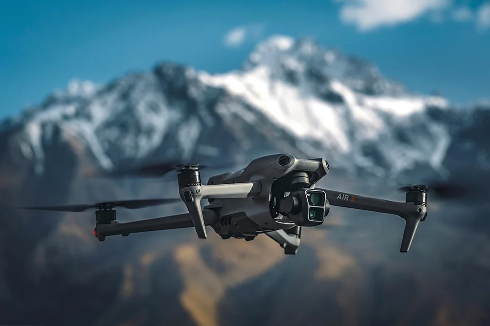 Drone réalisant des prises de vue aériennes professionnelles
