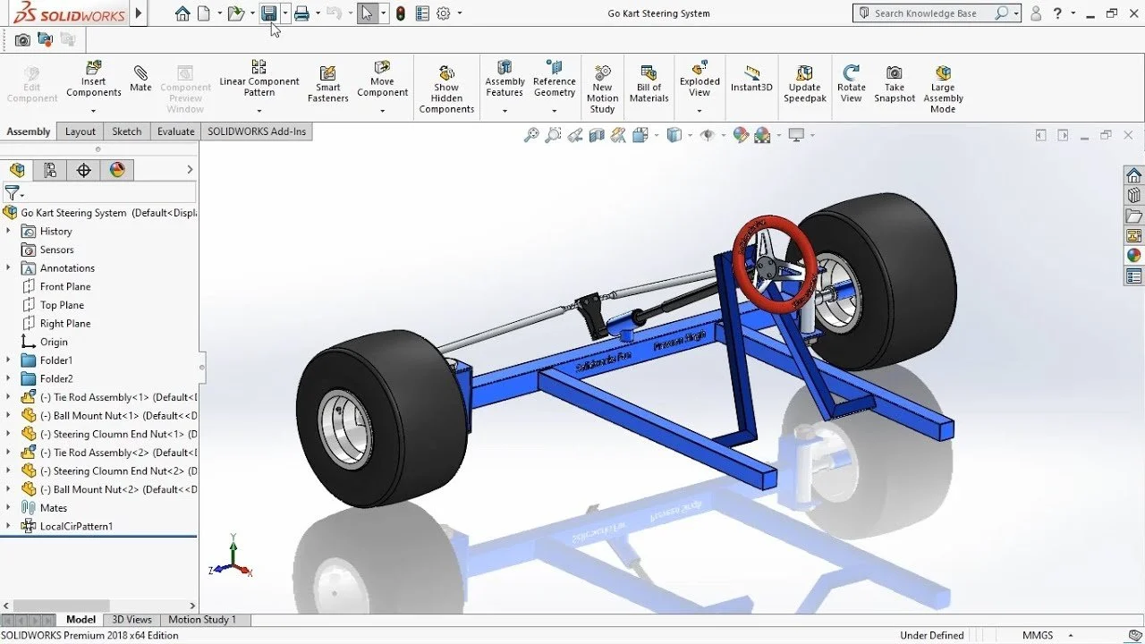 Modèle numérique d'un système de direction de kart dans SOLIDWORKS, avec un cadre bleu, un volant rouge, deux grandes roues noires, et des composants mécaniques.