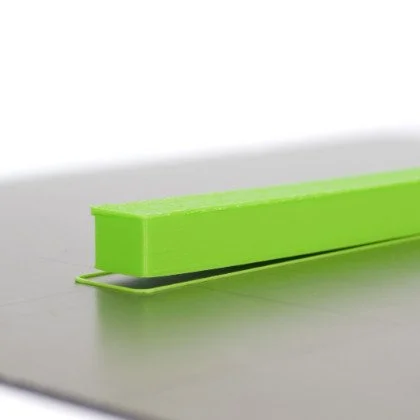 Impression 3D qui se détache du plateau pendant l'impression