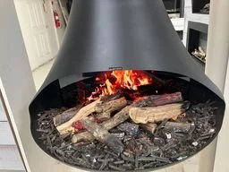 Electric Fireplace with 3 D Flame effect over a splinter base