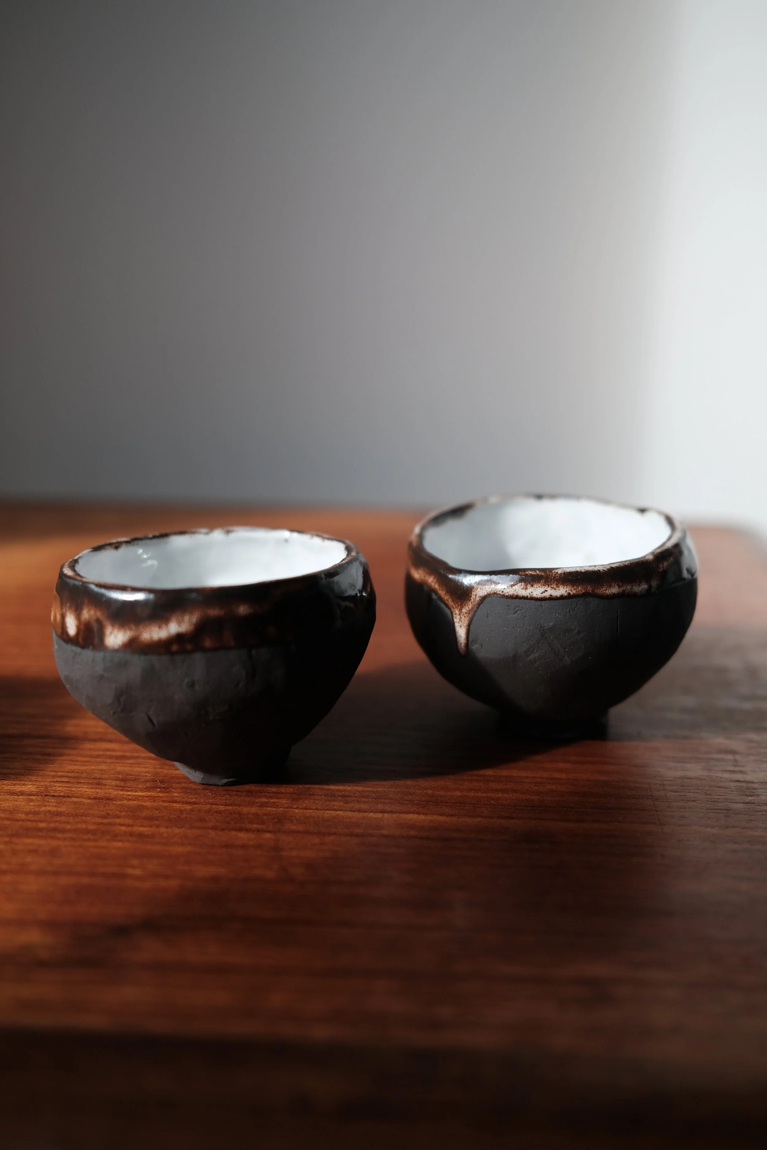 Espresso cups stemmed (dark clay)
