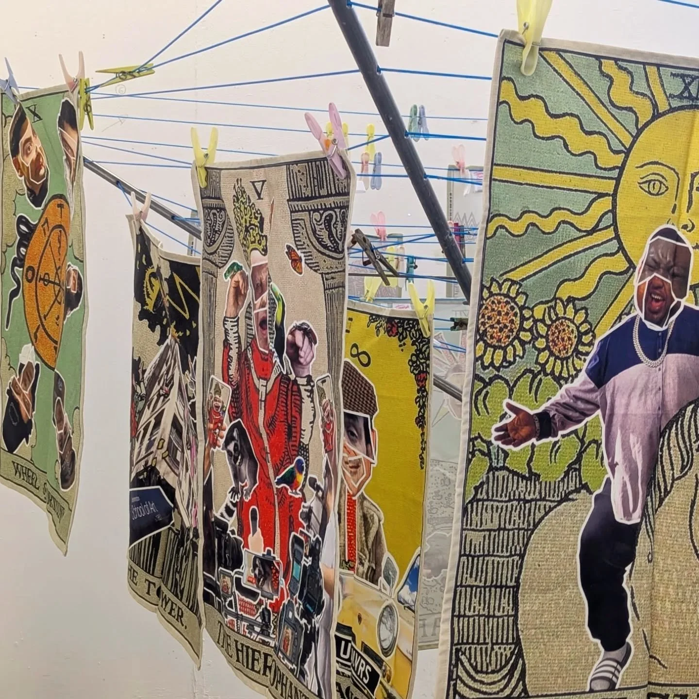 Testing out installation set up for the "Kitschen Tapestries". Looks like I'll have to invest in a new washing line for home in the meantime!

#kitschhome 
#tarottribe 
#contemporaryfolkart 
#washinglinesofinstagram 
#laundryservice