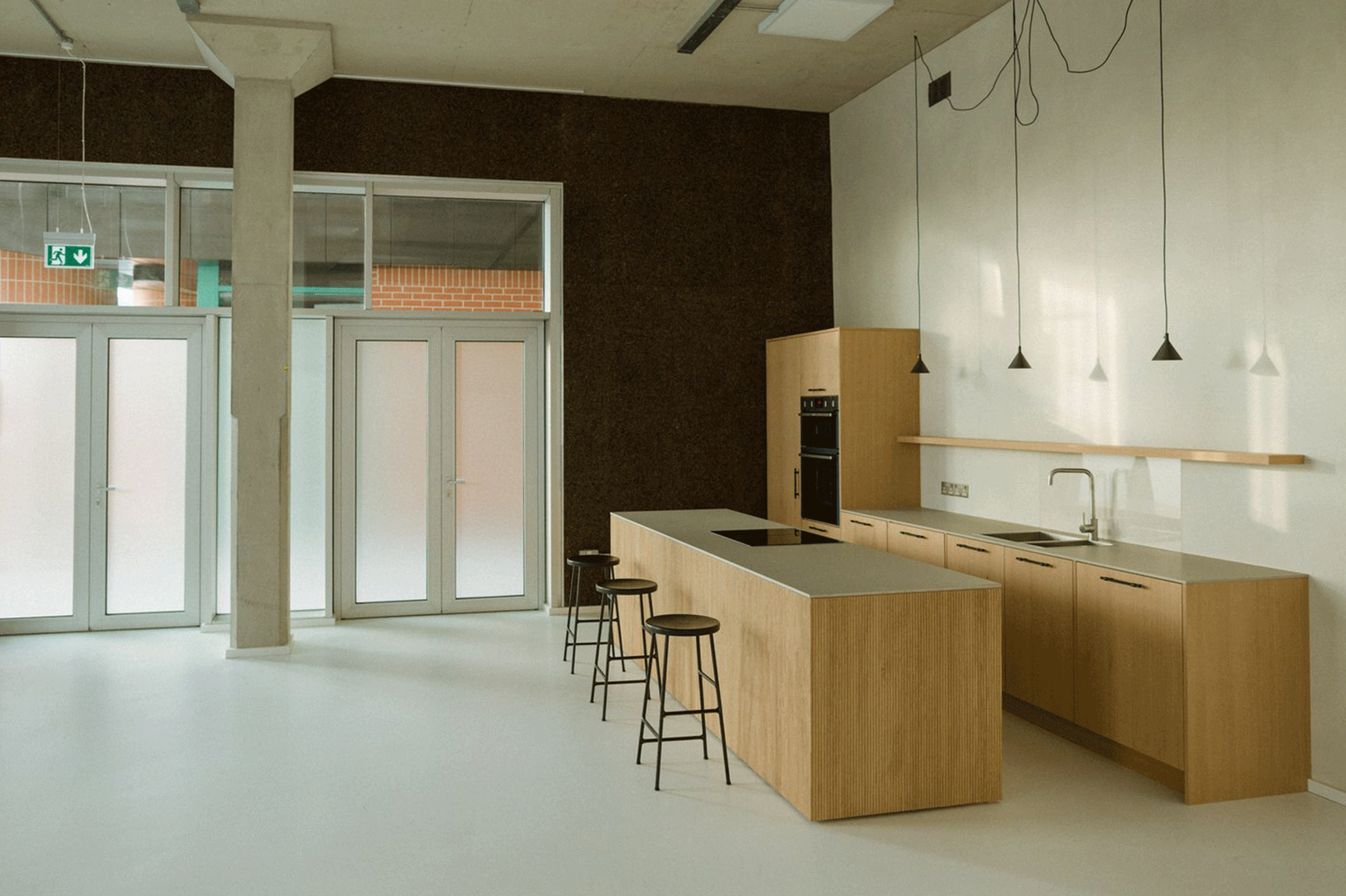 Londons-best-studio-Kitchen.gif