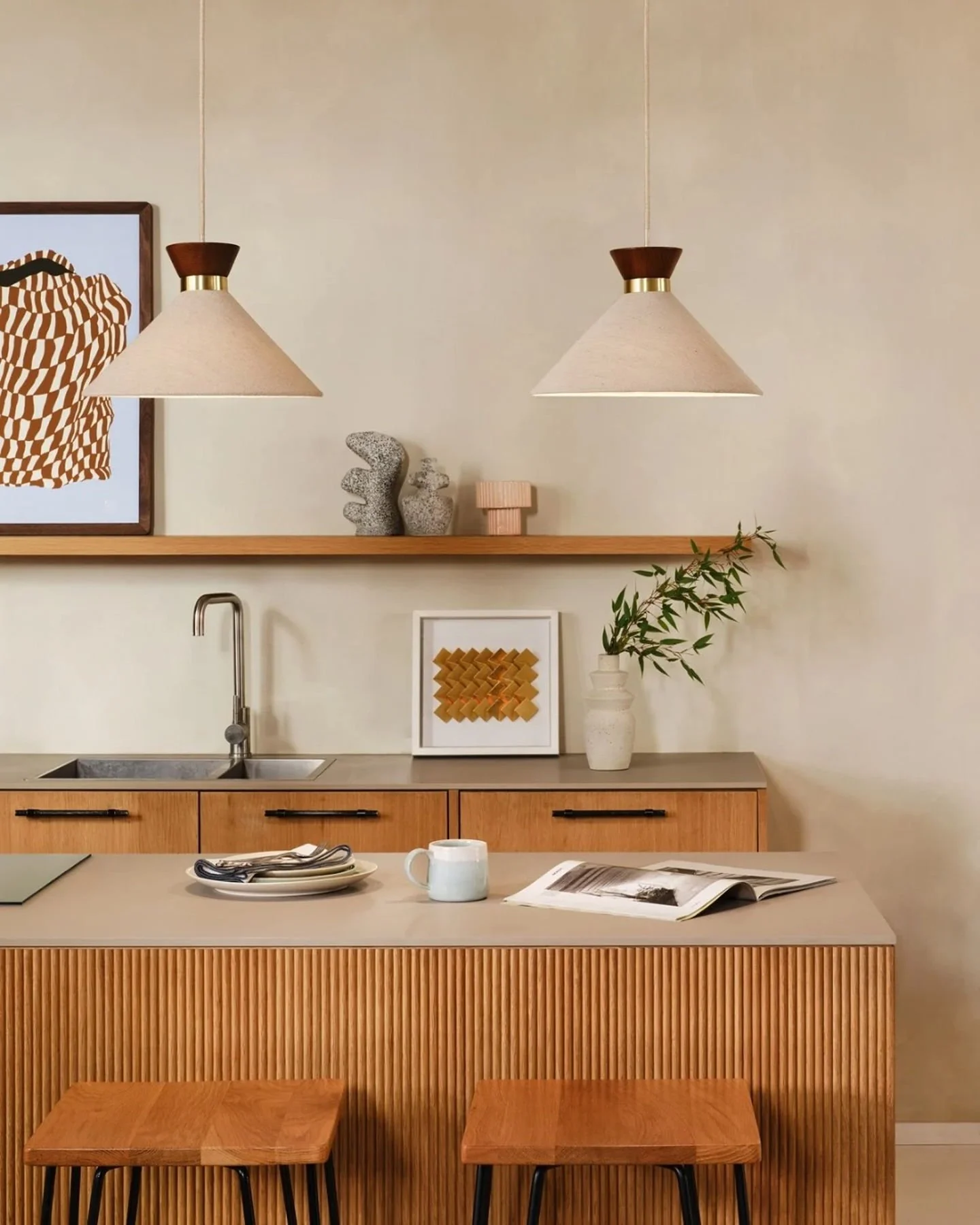 Take a look at these beautiful images by @heals_furniture taken by Victoria @uxdesign_london. 

We have a fully equipped kitchen, perfect for food and lifestyle shoots. 

If you&rsquo;re looking for a versatile space to bring your vision to life, ple