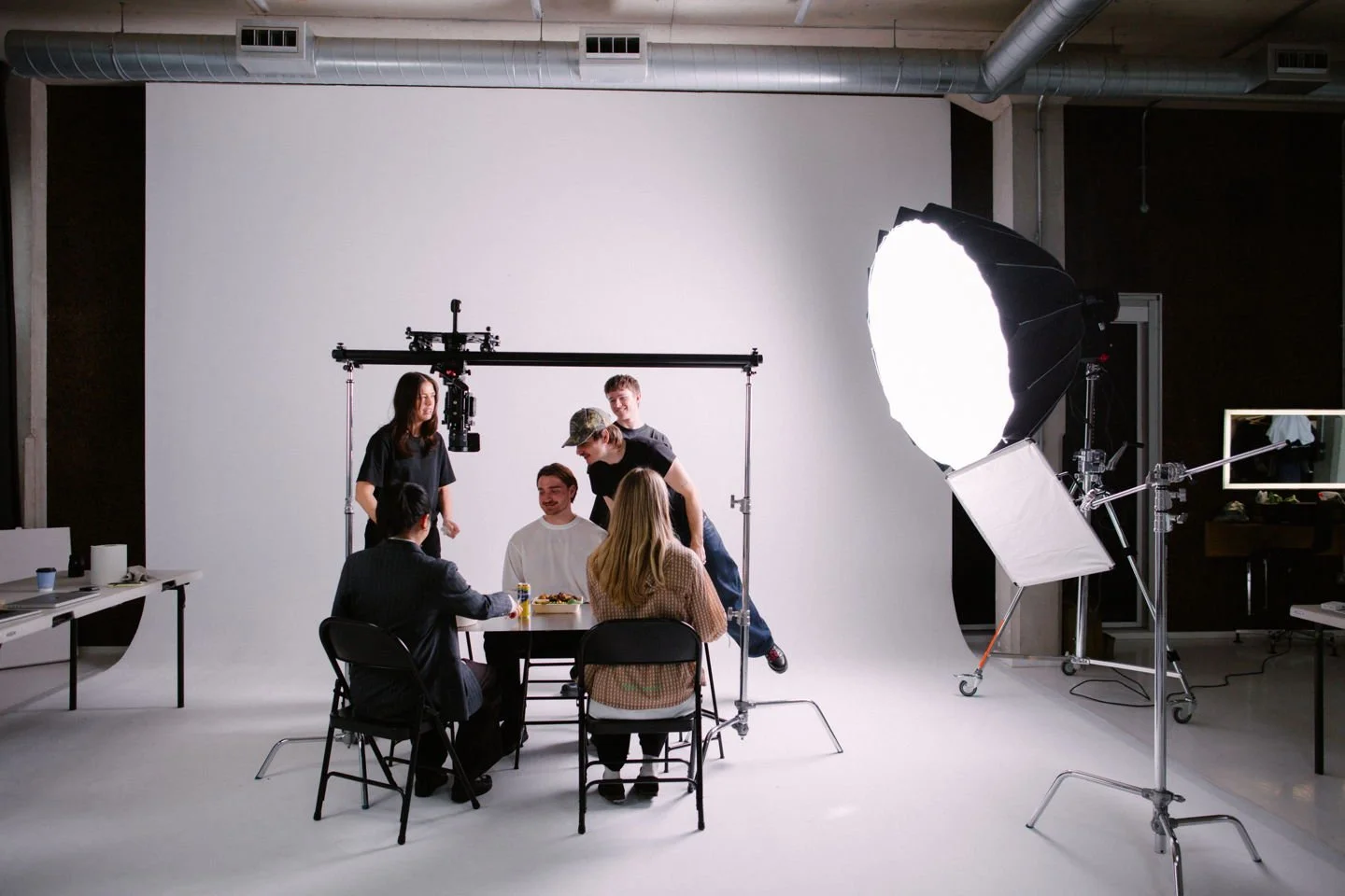 Behind the scenes of Handovers shoot here at Method Studio.

#studioshoot #photoshoot #studiophotoshoot #foodshoot #behindthescenes