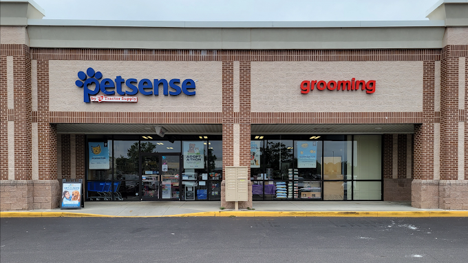 Adoptathon w/ Petsense 