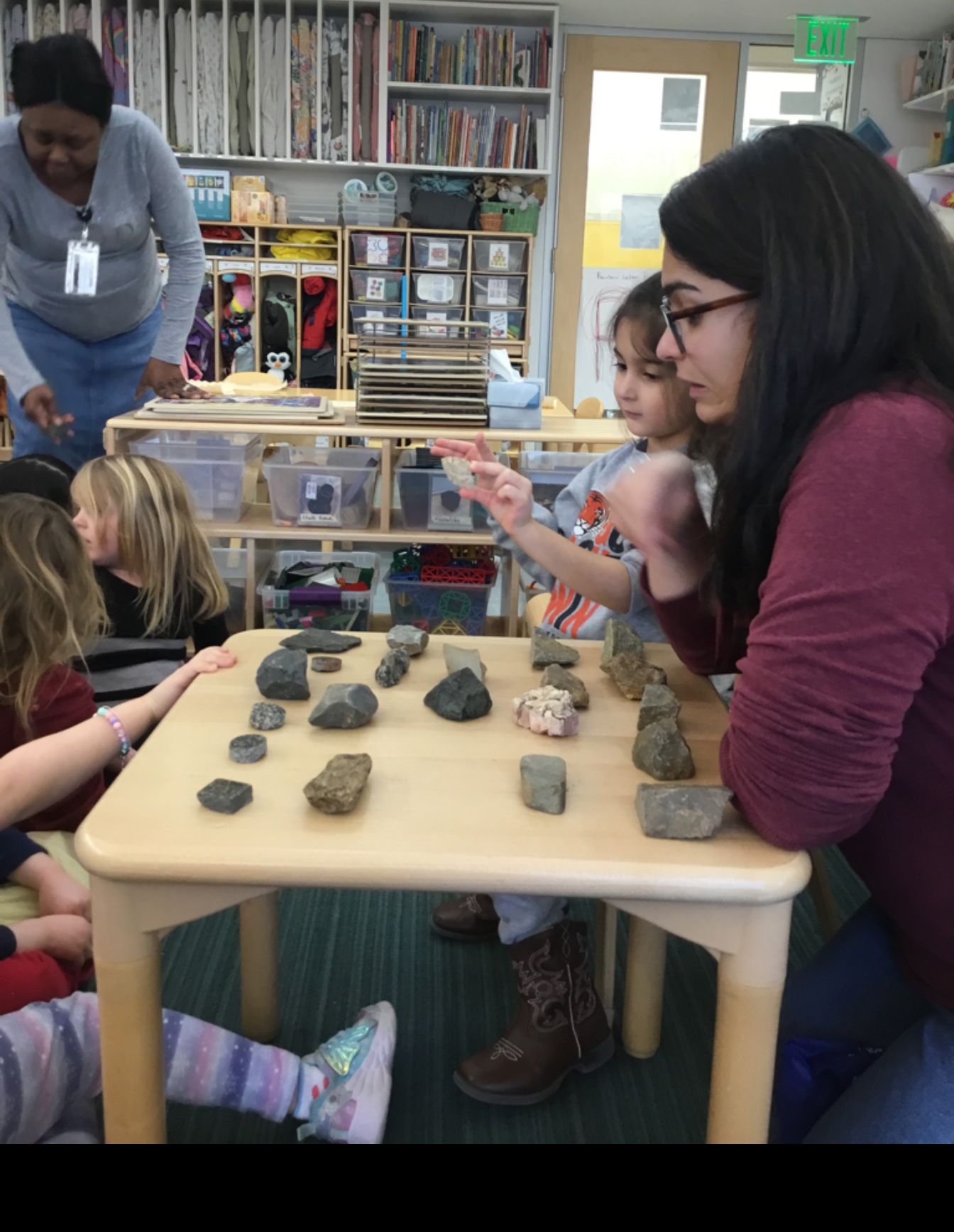 Introducing the rock cycle (and different types of rocks) to pre-K students (UNOW, Feb 2025)