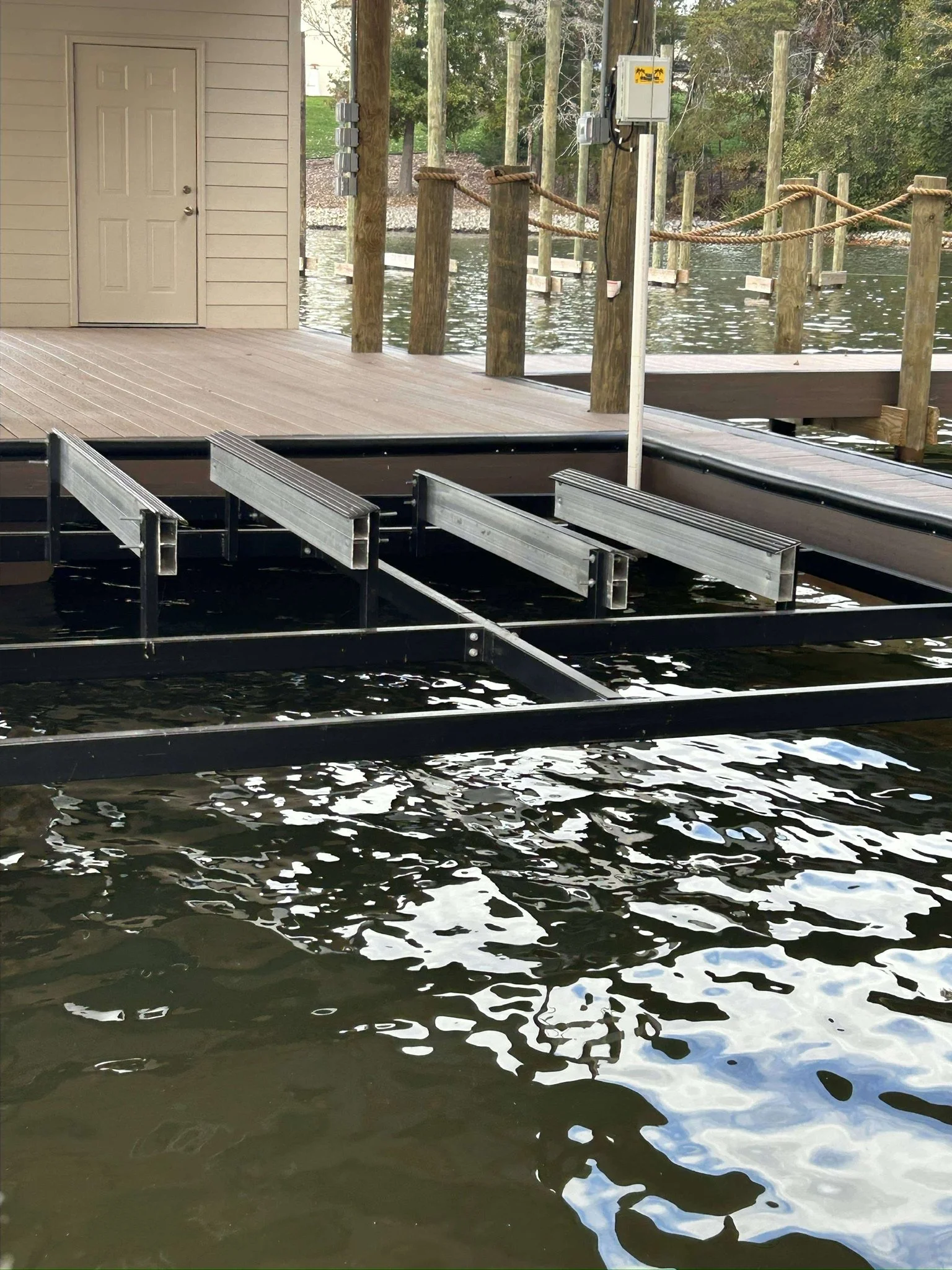 boat-lifts (10).jpg