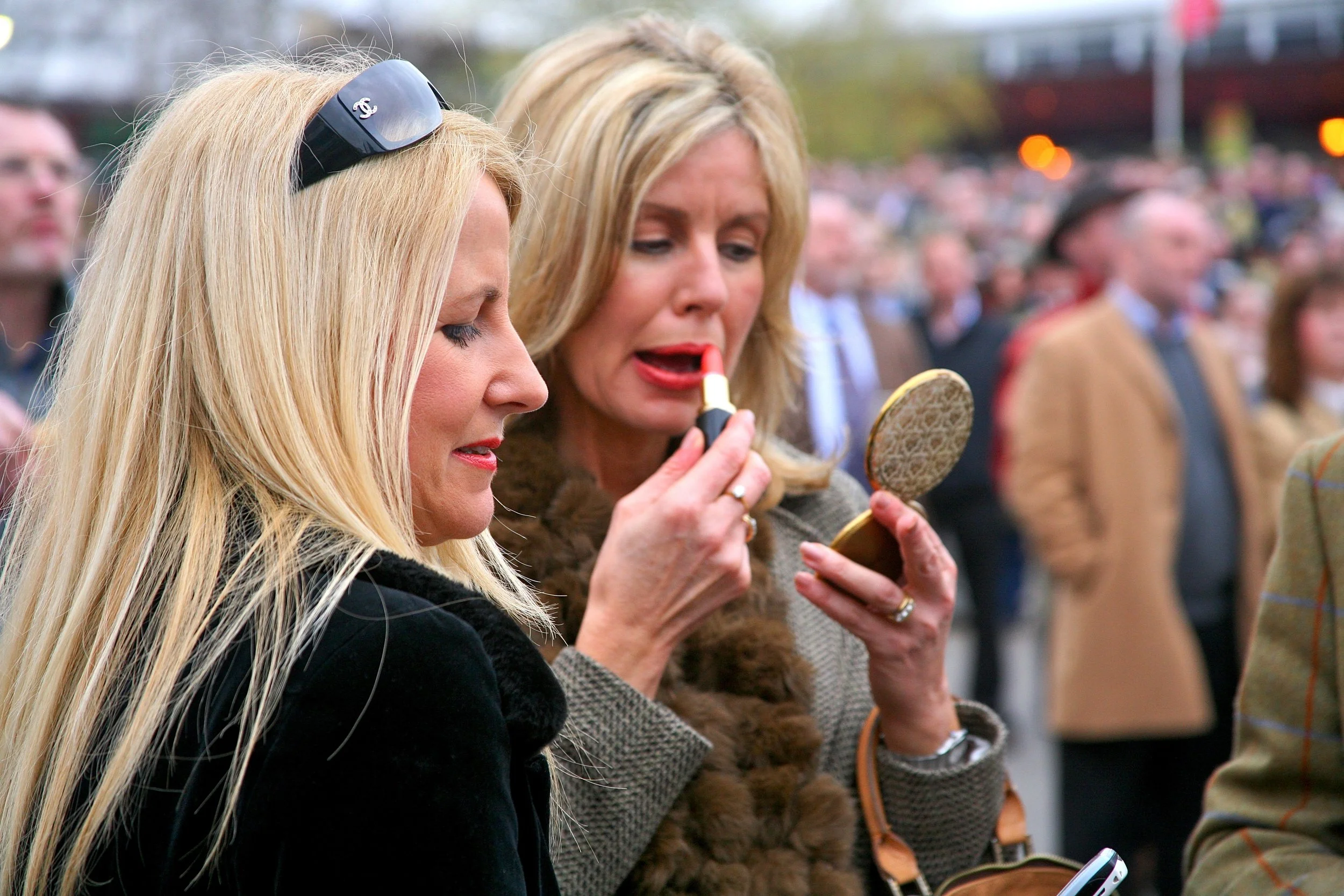 LIPSTICK_WOMEN_01.jpg