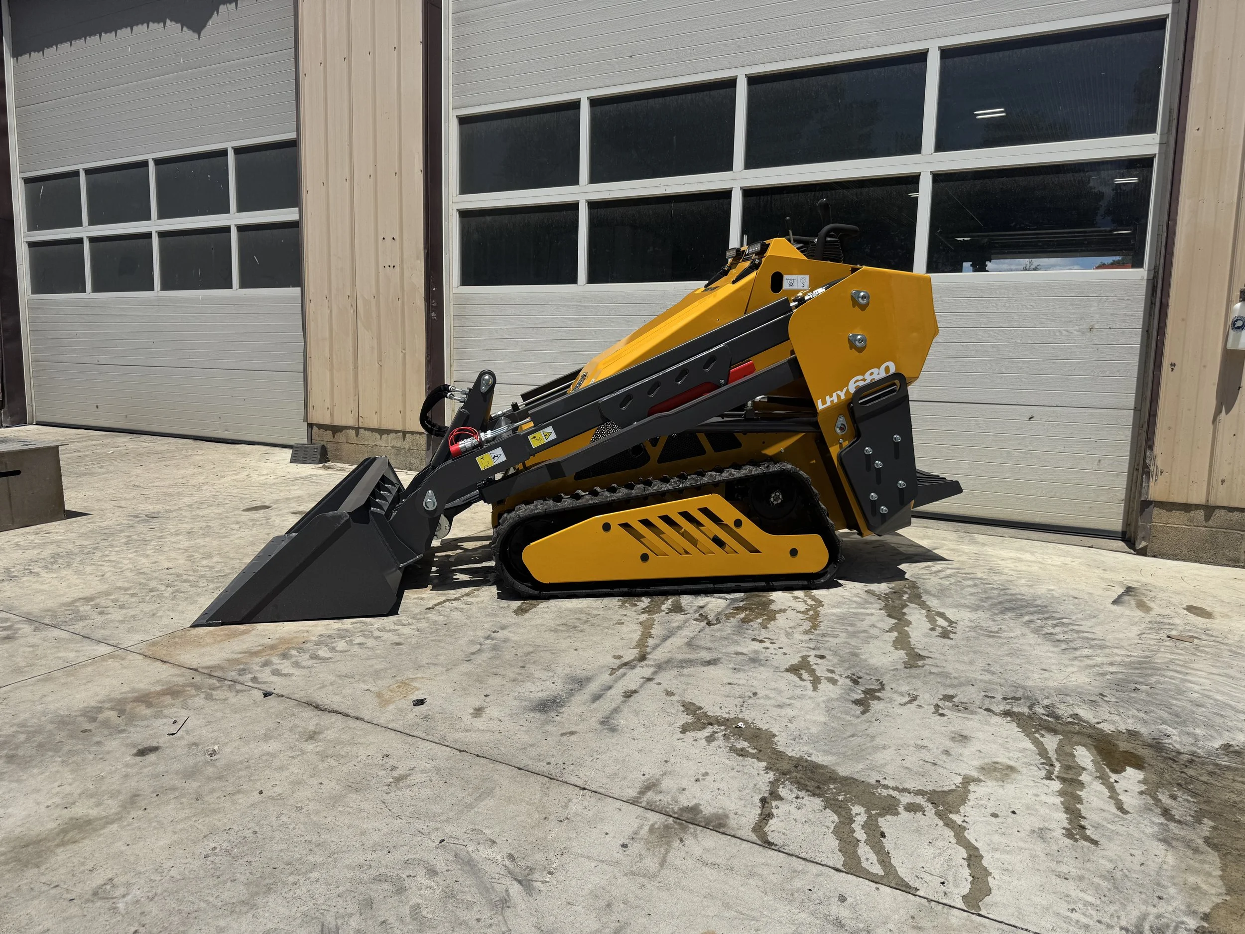 2026 Huayee LHY680 Mini Skid Steer
