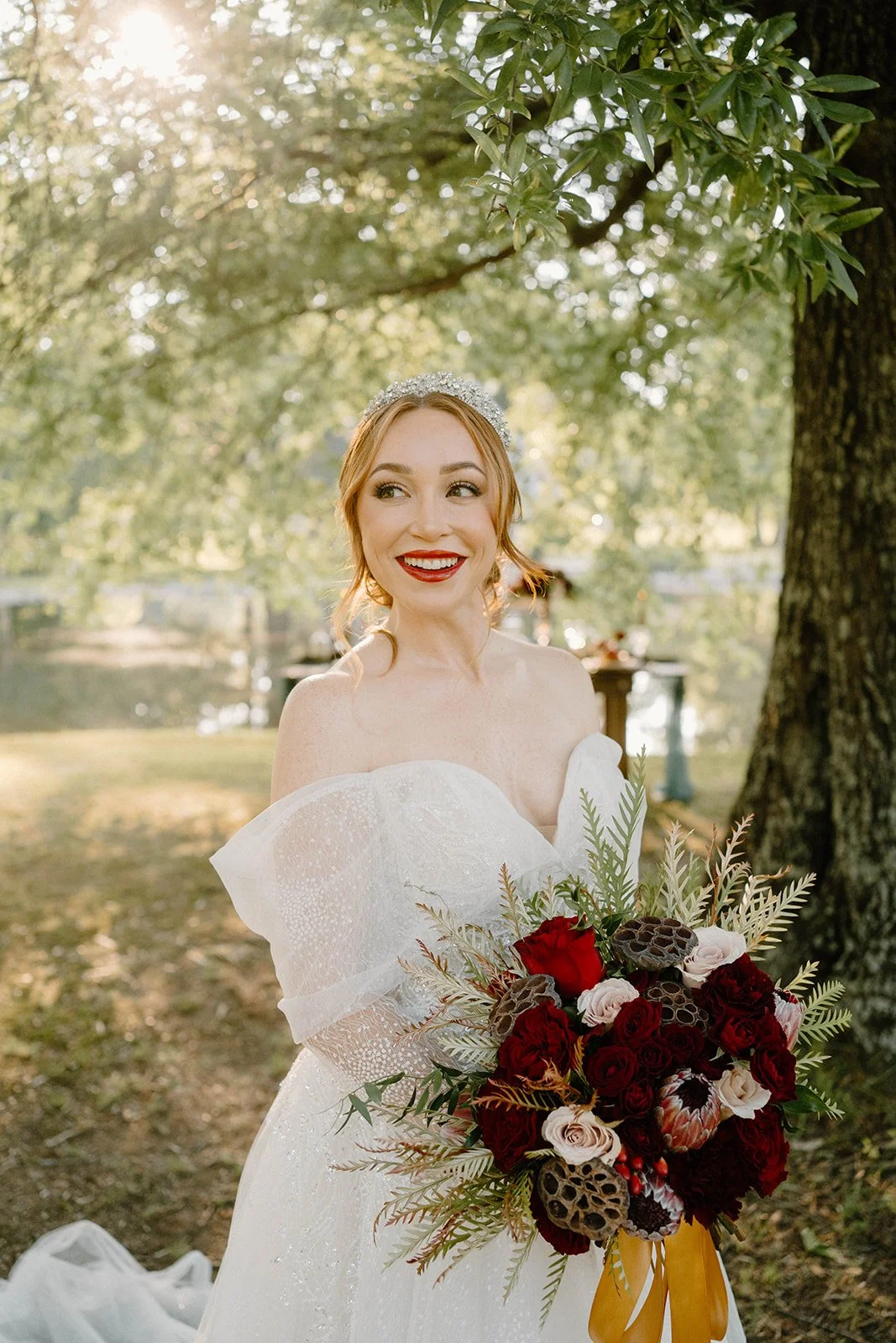 Romantic Wedding Flowers Rolling Oaks Estate — Huntsville Wedding