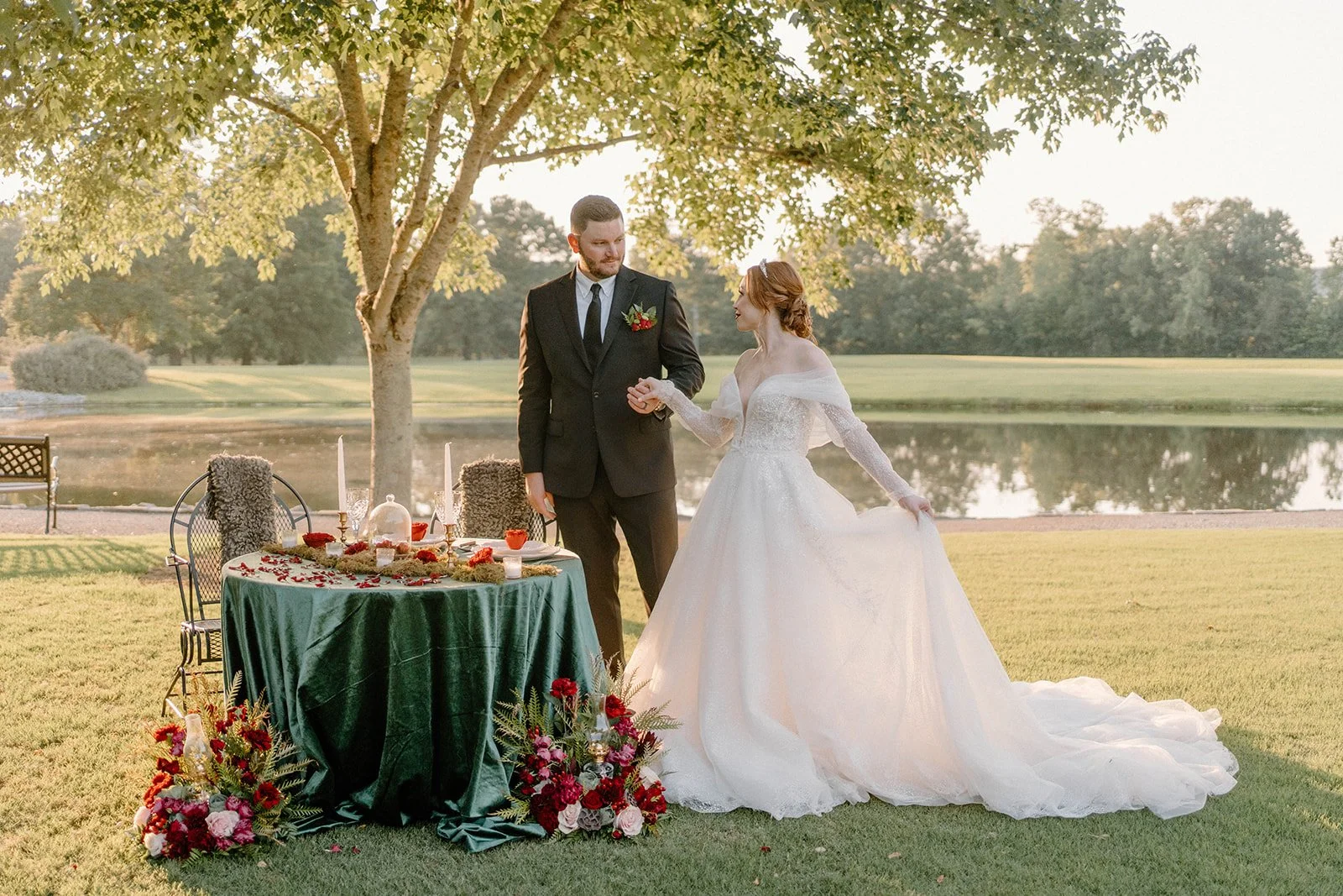 Romantic Wedding Flowers Rolling Oaks Estate — Huntsville Wedding