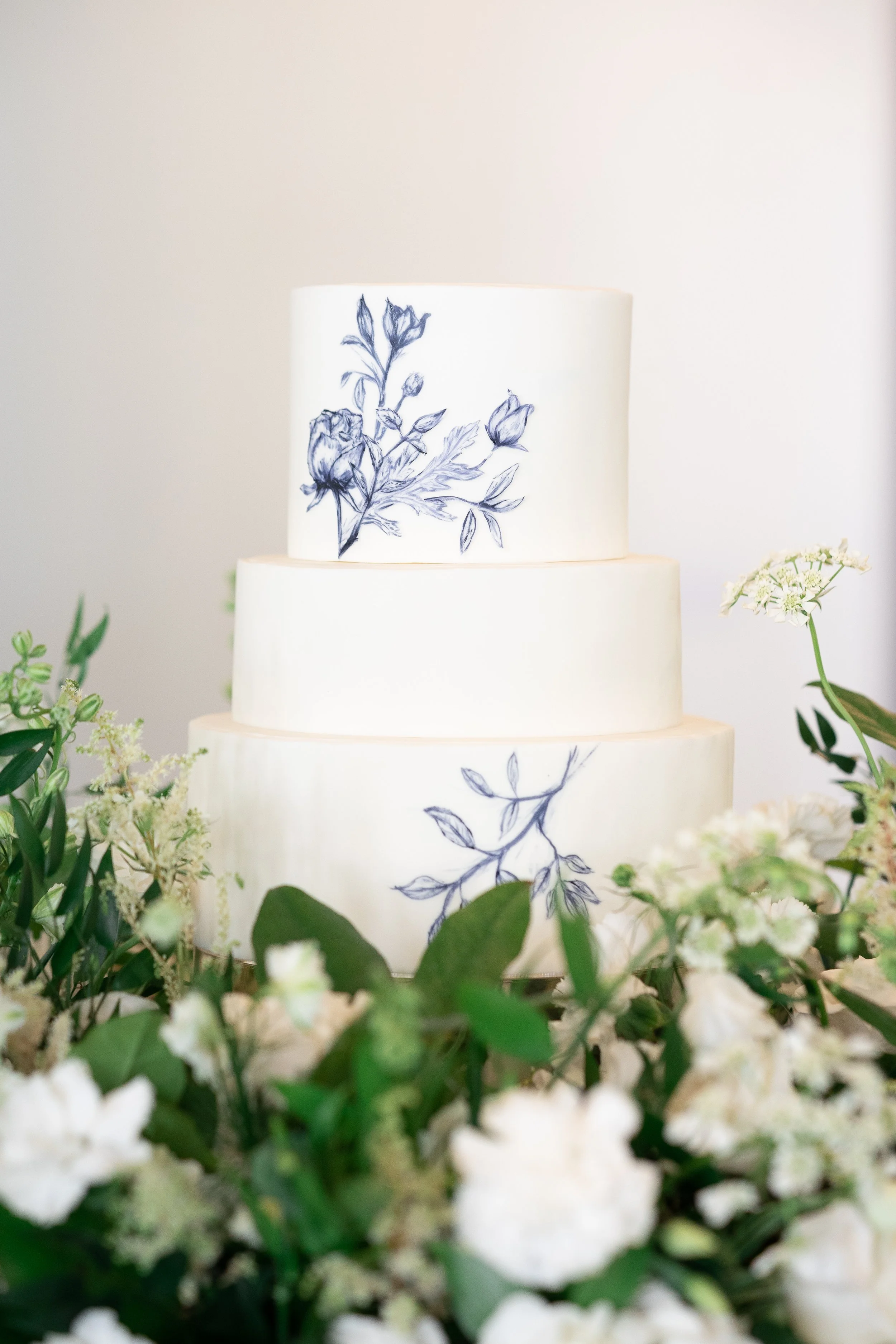 Cake Flowers white and green