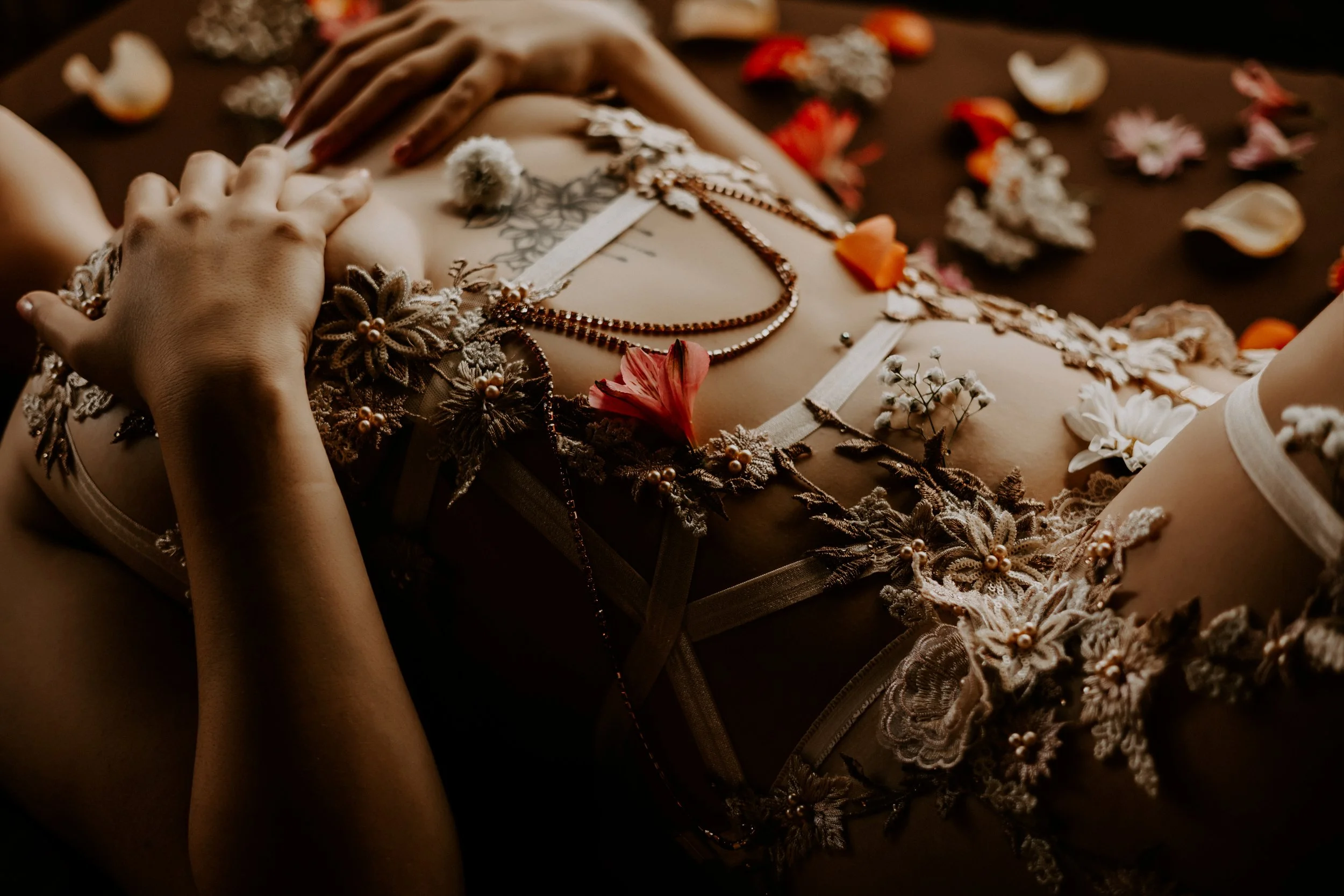 EM 8.18 Columbus Ohio Boudoir 43.jpg