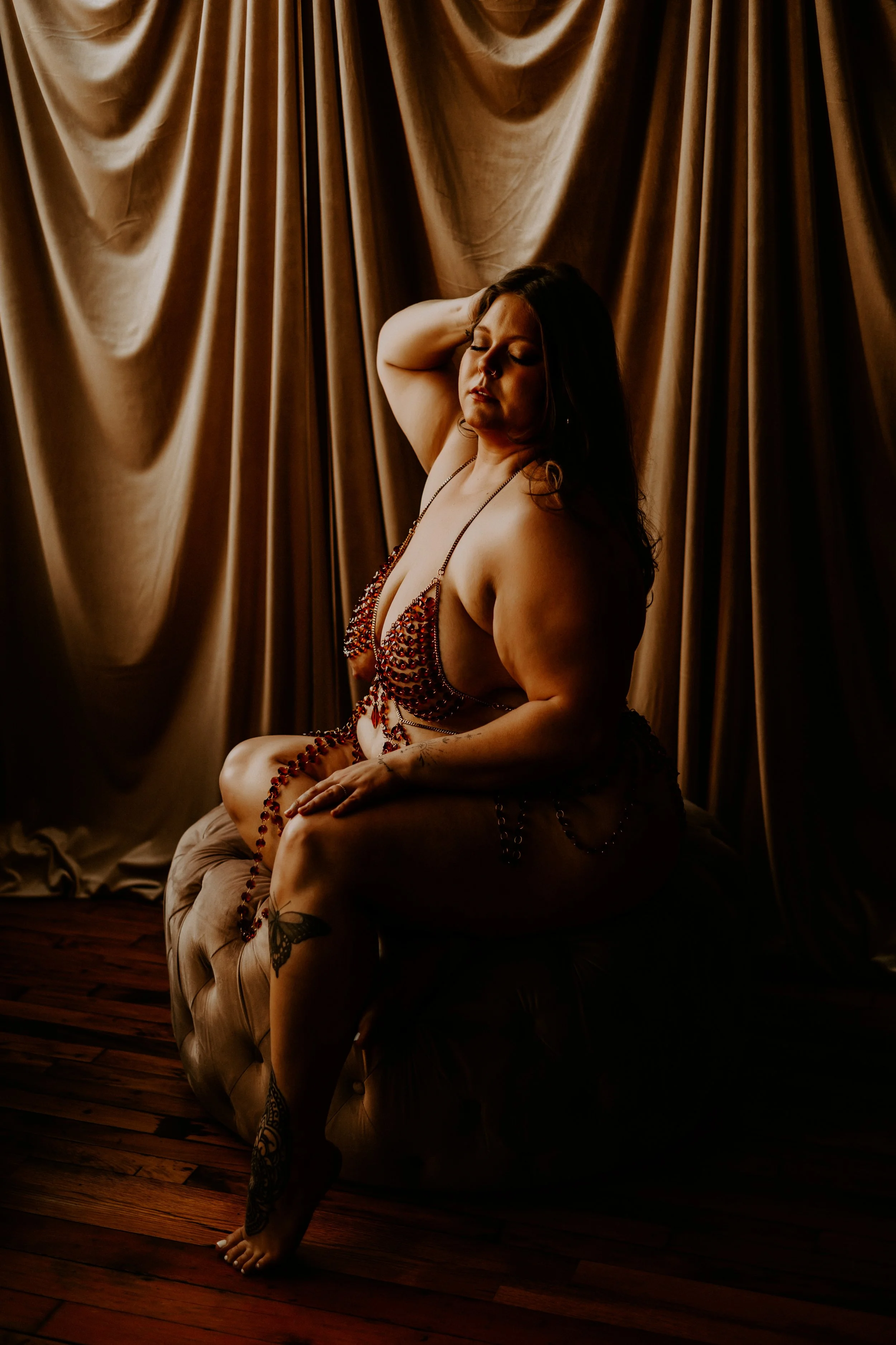 MH 4.9 Columbus Ohio Boudoir Photoshoot 4.jpg