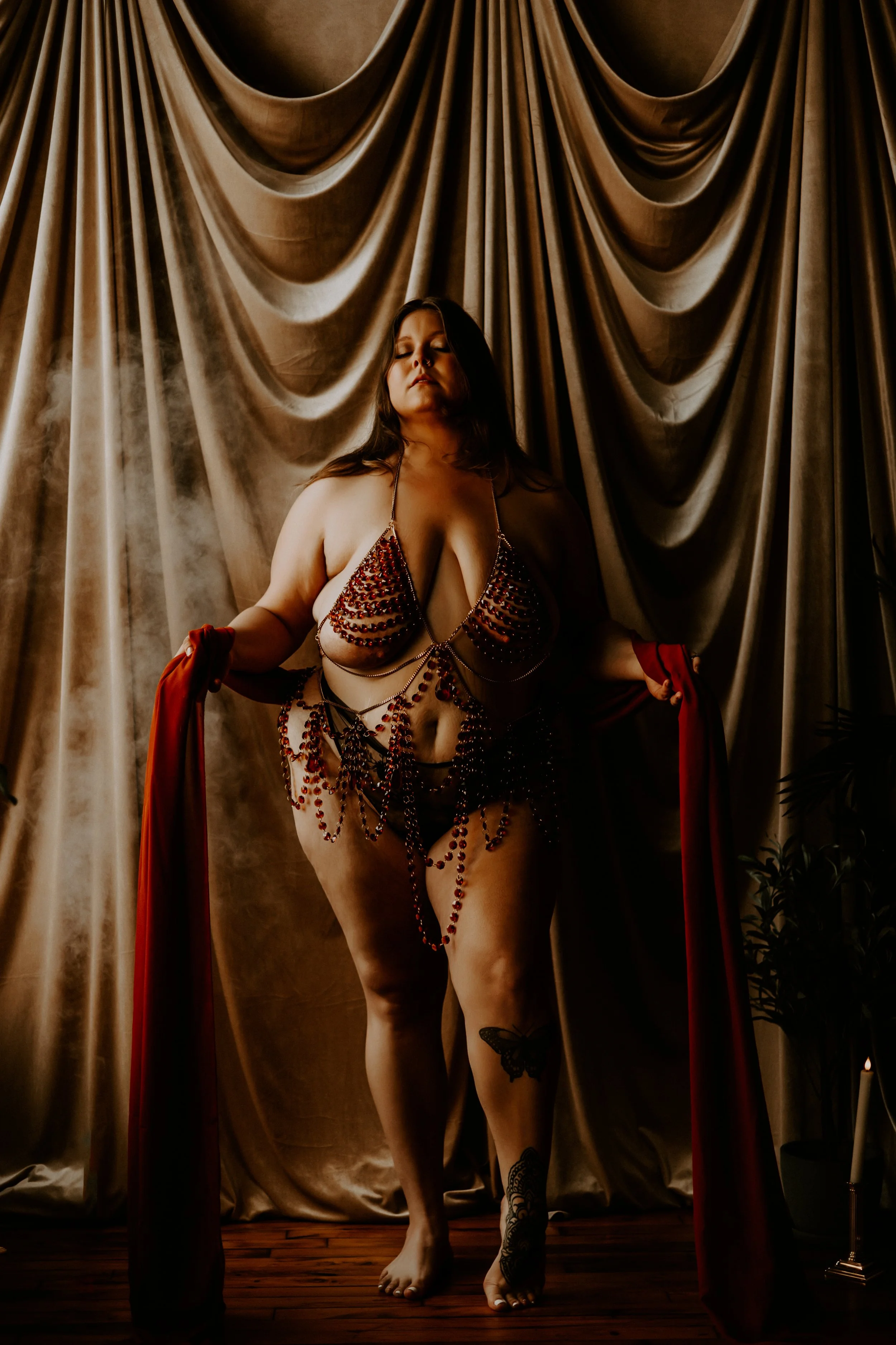 MH 4.9 Columbus Ohio Boudoir Photoshoot 10.jpg