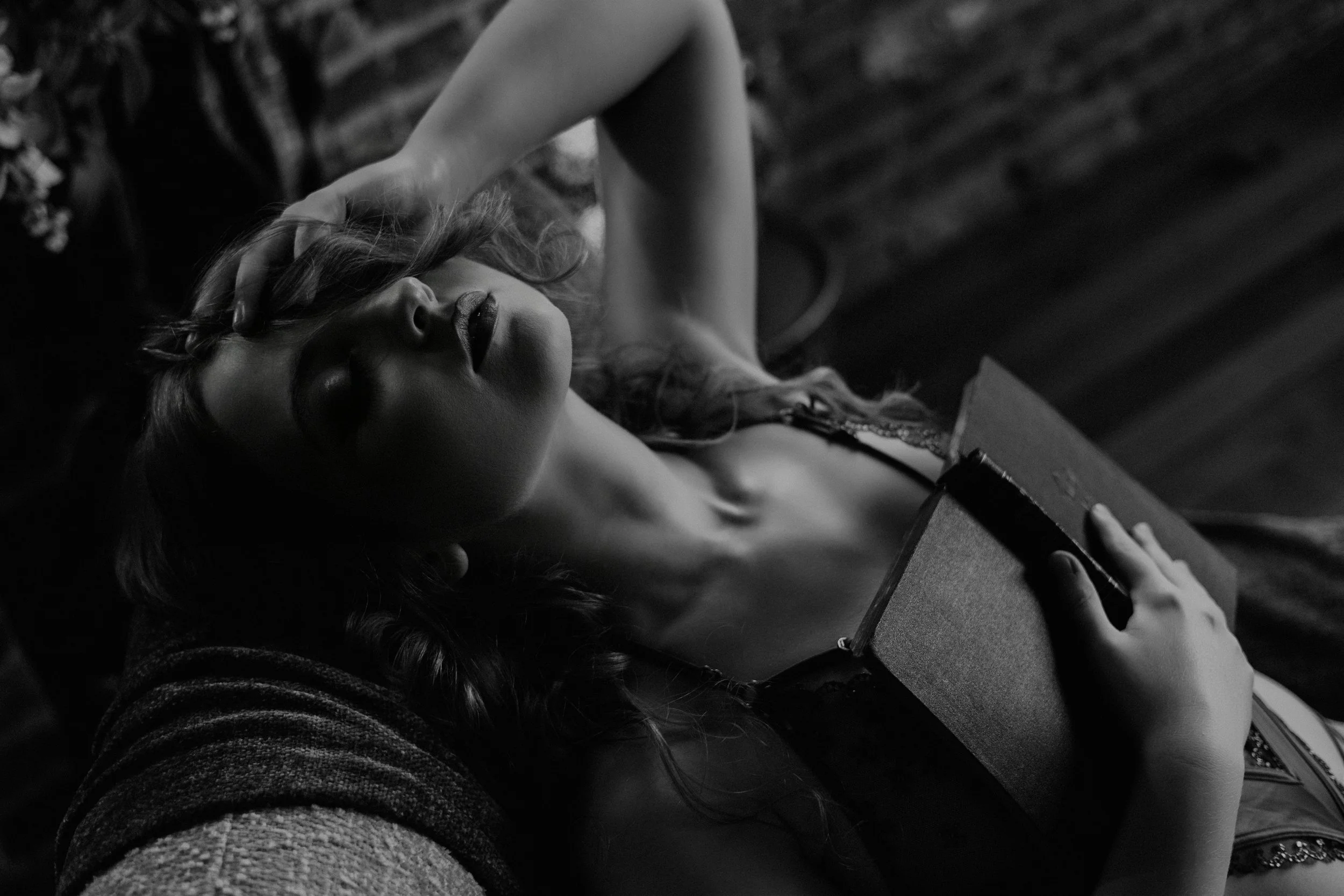 JJ 8.13 Columbus Ohio Boudoir 13.jpg