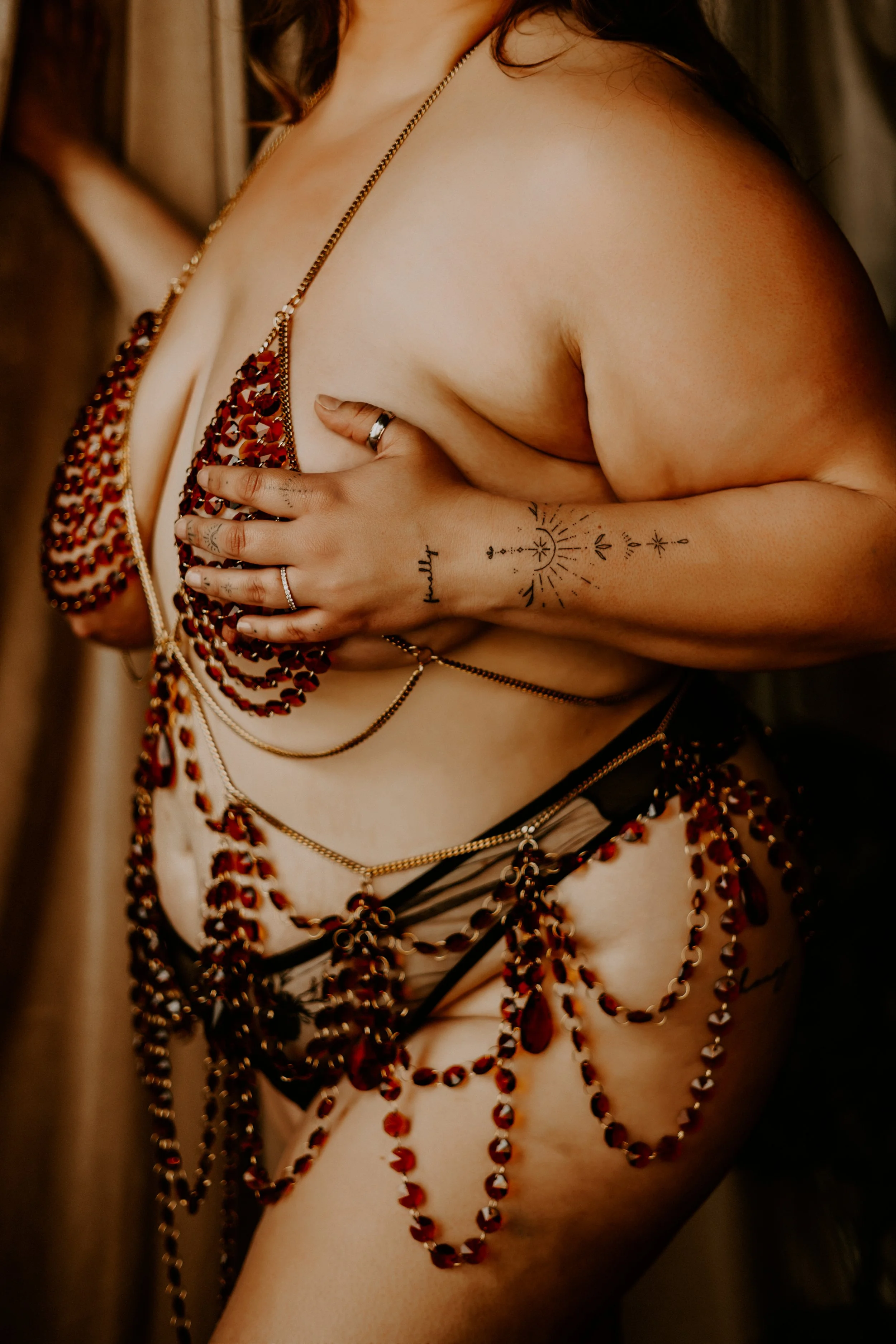 MH 4.9 Columbus Ohio Boudoir Photoshoot 8.jpg