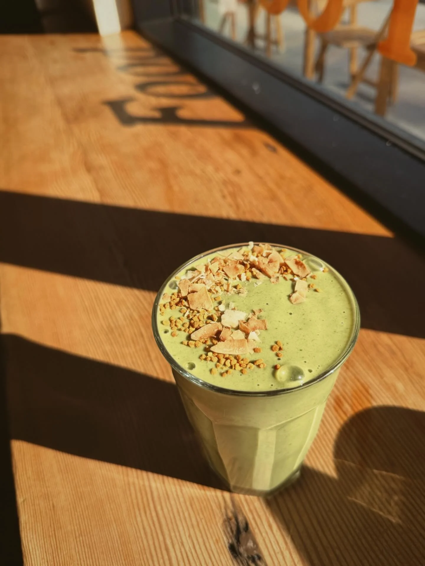 For the days you feel like a Goddess 👑

Goddess Smoothie:
Spinach, Banana, Pineapple, Moringa, Ginger, Oat Milk, Coconut Water

Moringa is rich in antioxidants and is a powerful source of Vitamins A,B,C,D &amp;E. Used to nourish skin, fight signs of