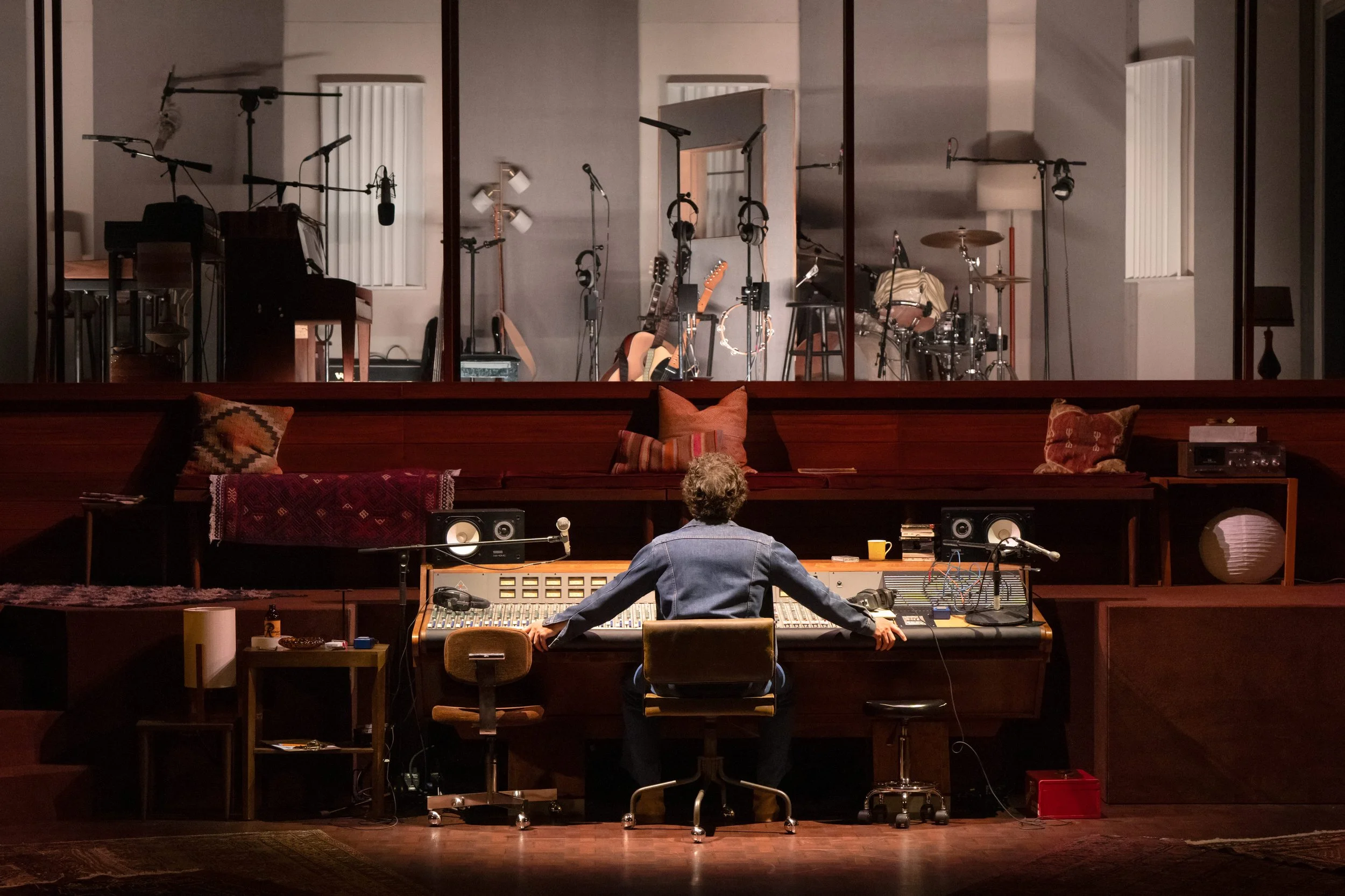 Get your ticket to this masquerade: “Stereophonic” thru Broadway in Chicago