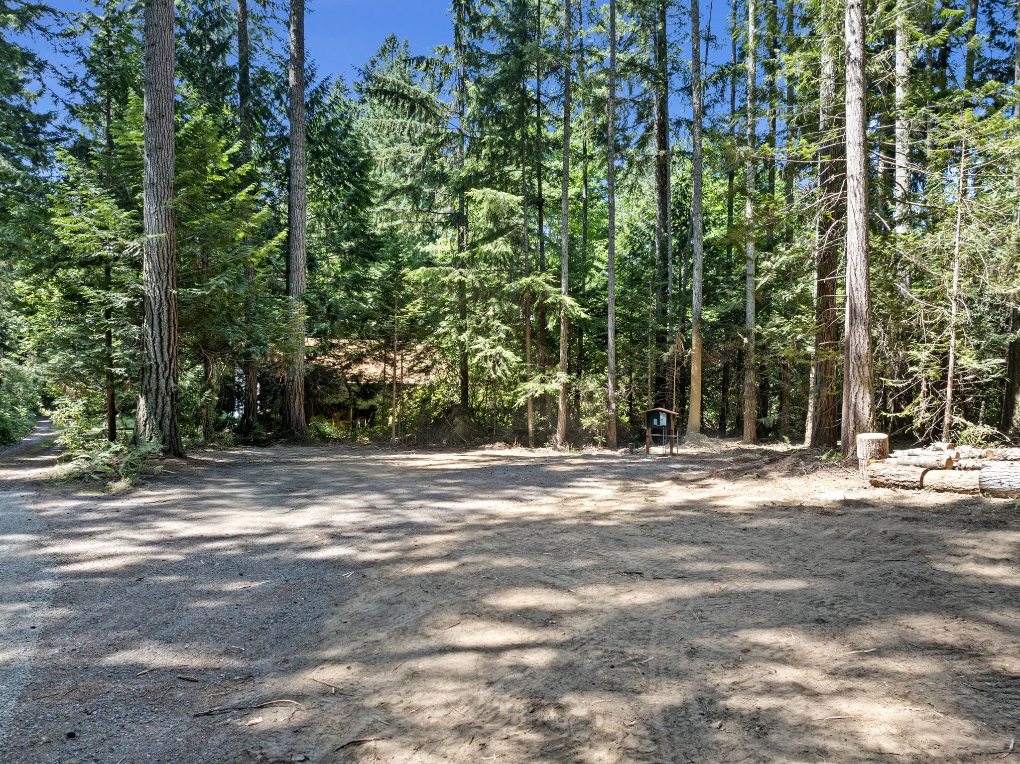 17-web-or-mls-9999-olympic-view-loop-rd-nw.jpg