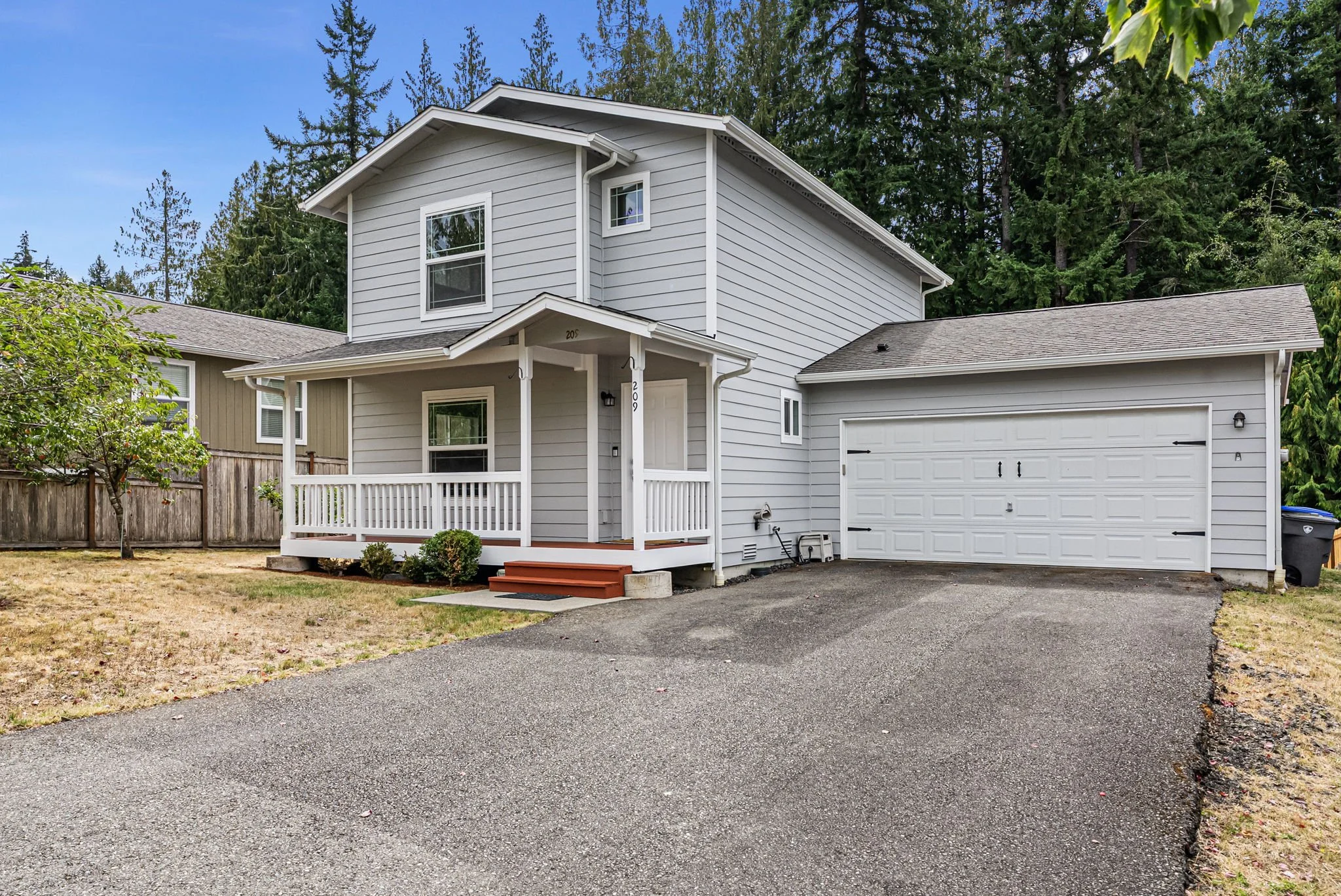 1-web-or-mls-209-ne-max-william-loop.jpg