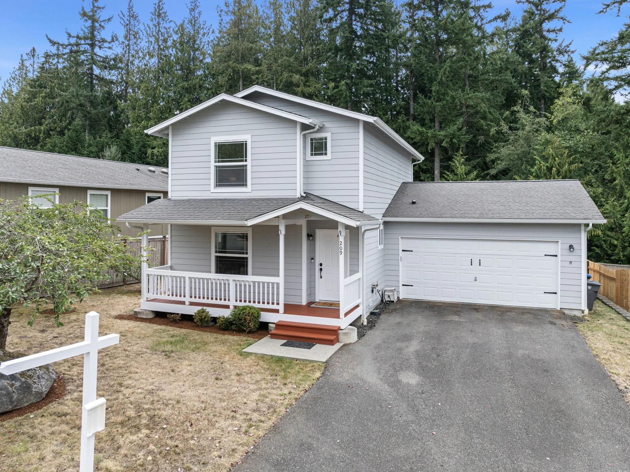 5-web-or-mls-209-ne-max-william-loop.jpg