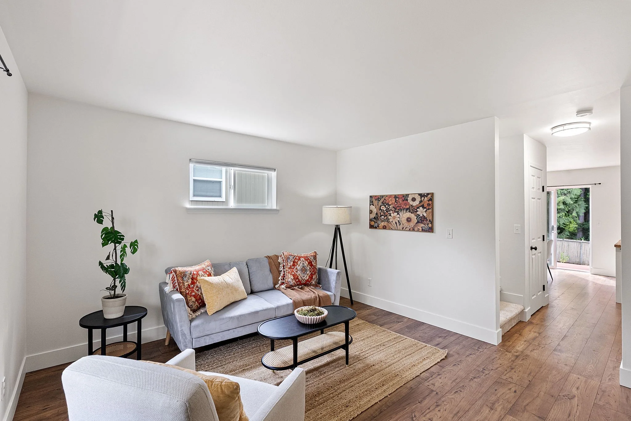 17-web-or-mls-209-ne-max-william-loop.jpg