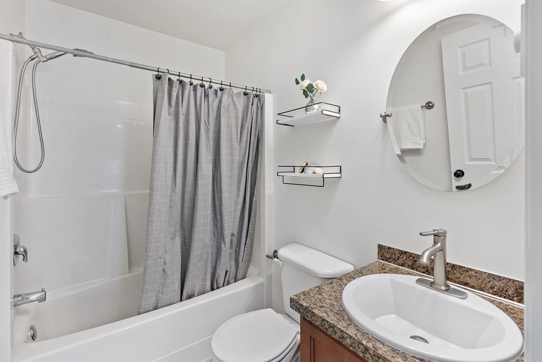 20-web-or-mls-209-ne-max-william-loop.jpg