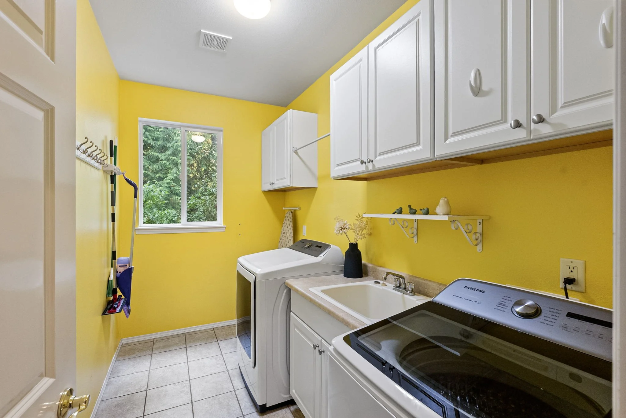 13-web-or-mls-16110-cassie-pl-nw.jpg