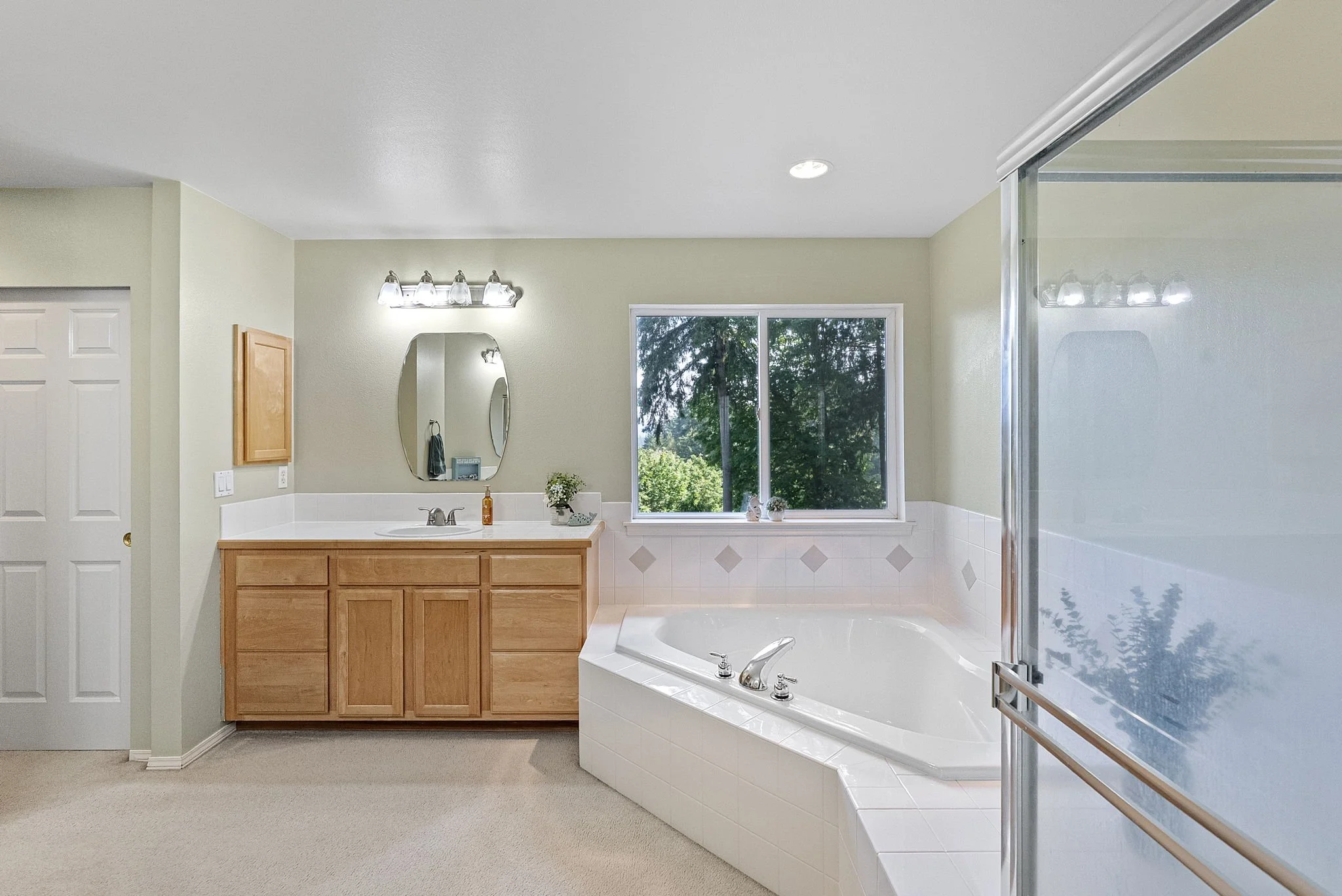 22-web-or-mls-16110-cassie-pl-nw.jpg