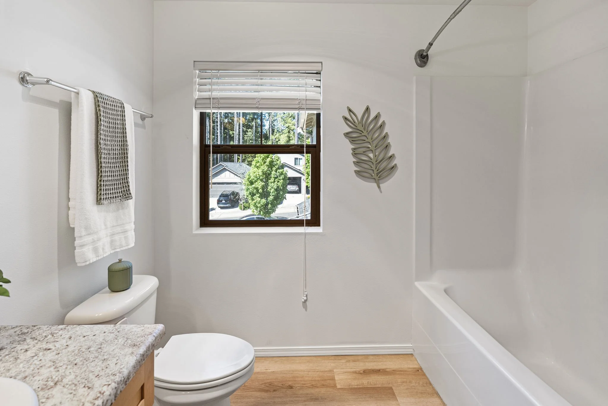 28-web-or-mls-396-ne-inspiration-st.jpg
