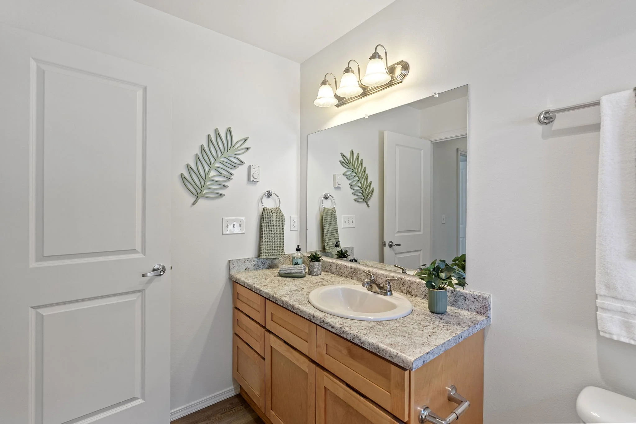 29-web-or-mls-396-ne-inspiration-st.jpg