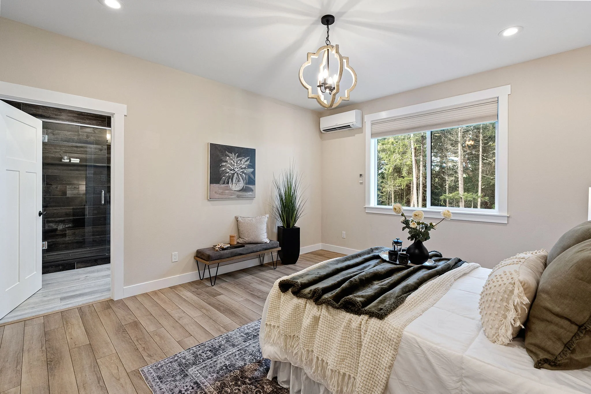 22-web-or-mls-10128-merlin-ln-nw.jpg