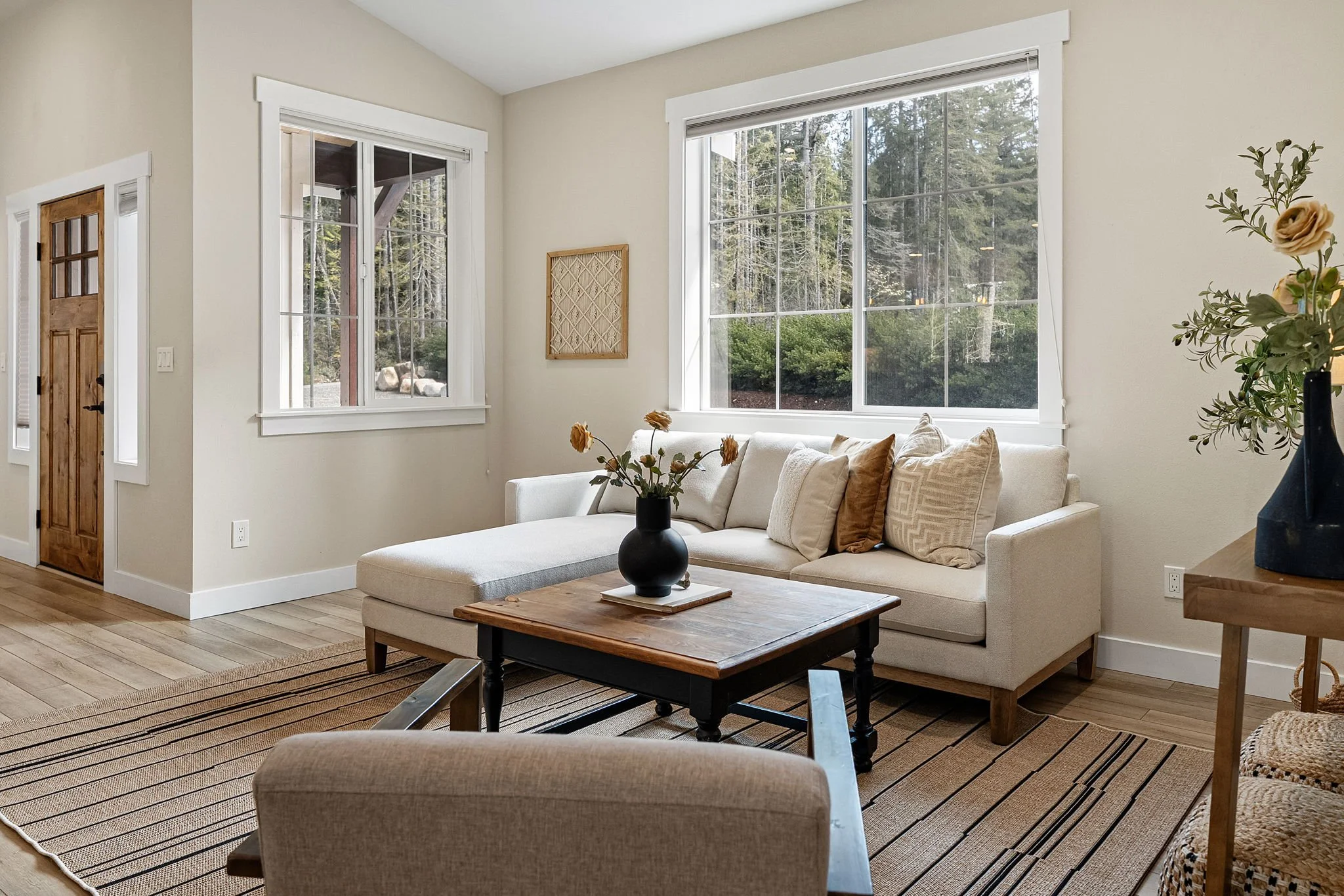 29-web-or-mls-10128-merlin-ln-nw.jpg