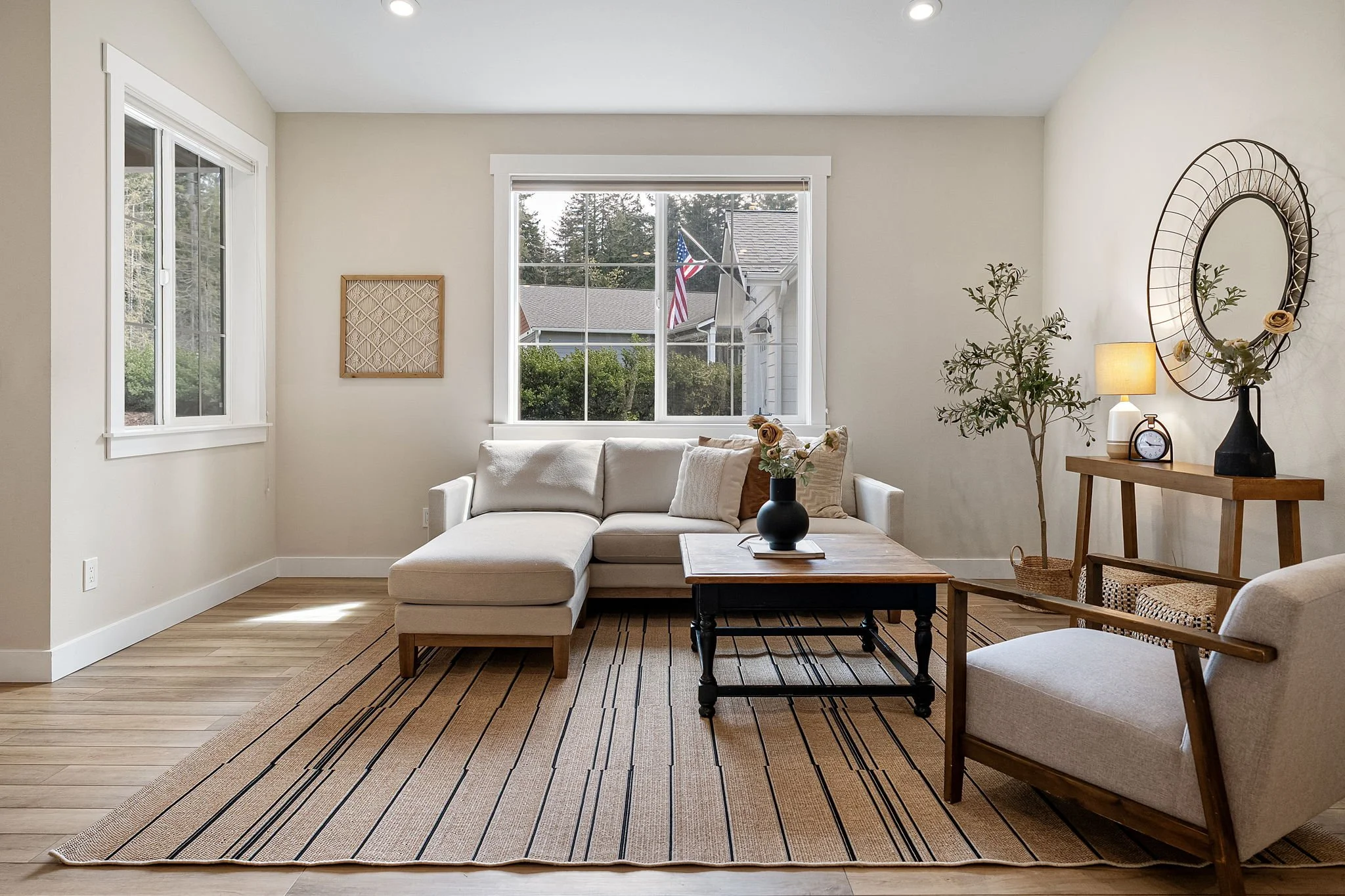 30-web-or-mls-10128-merlin-ln-nw.jpg