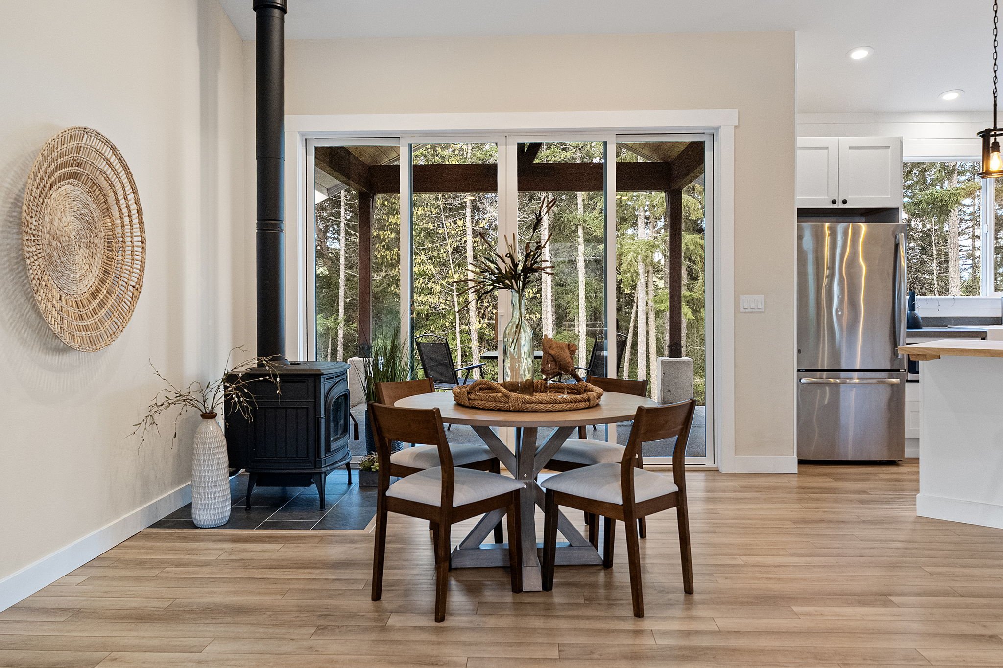 38-web-or-mls-10128-merlin-ln-nw.jpg