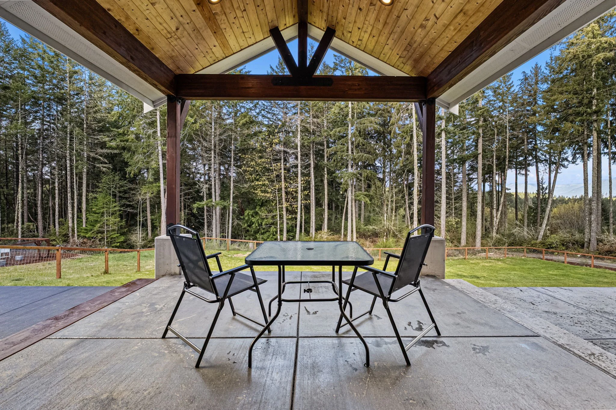 48-web-or-mls-10128-merlin-ln-nw.jpg