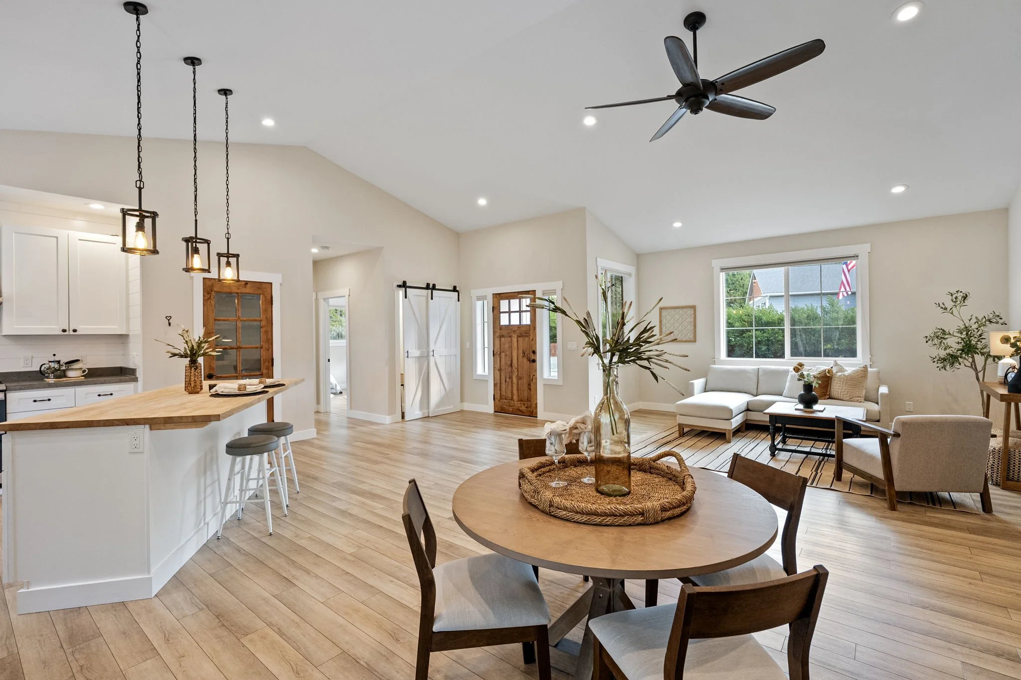 50-web-or-mls-10128-merlin-ln-nw.jpg