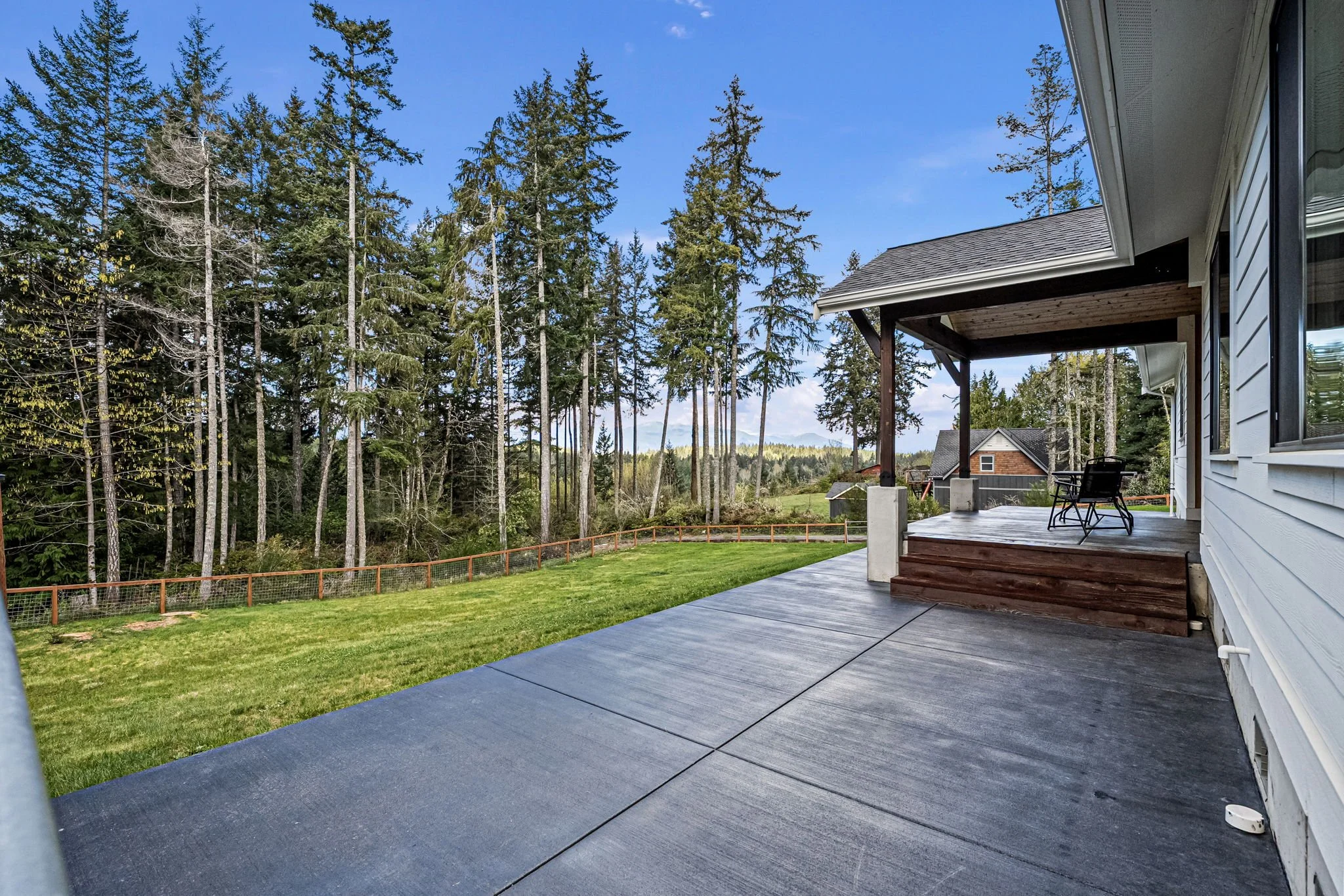 55-web-or-mls-10128-merlin-ln-nw.jpg
