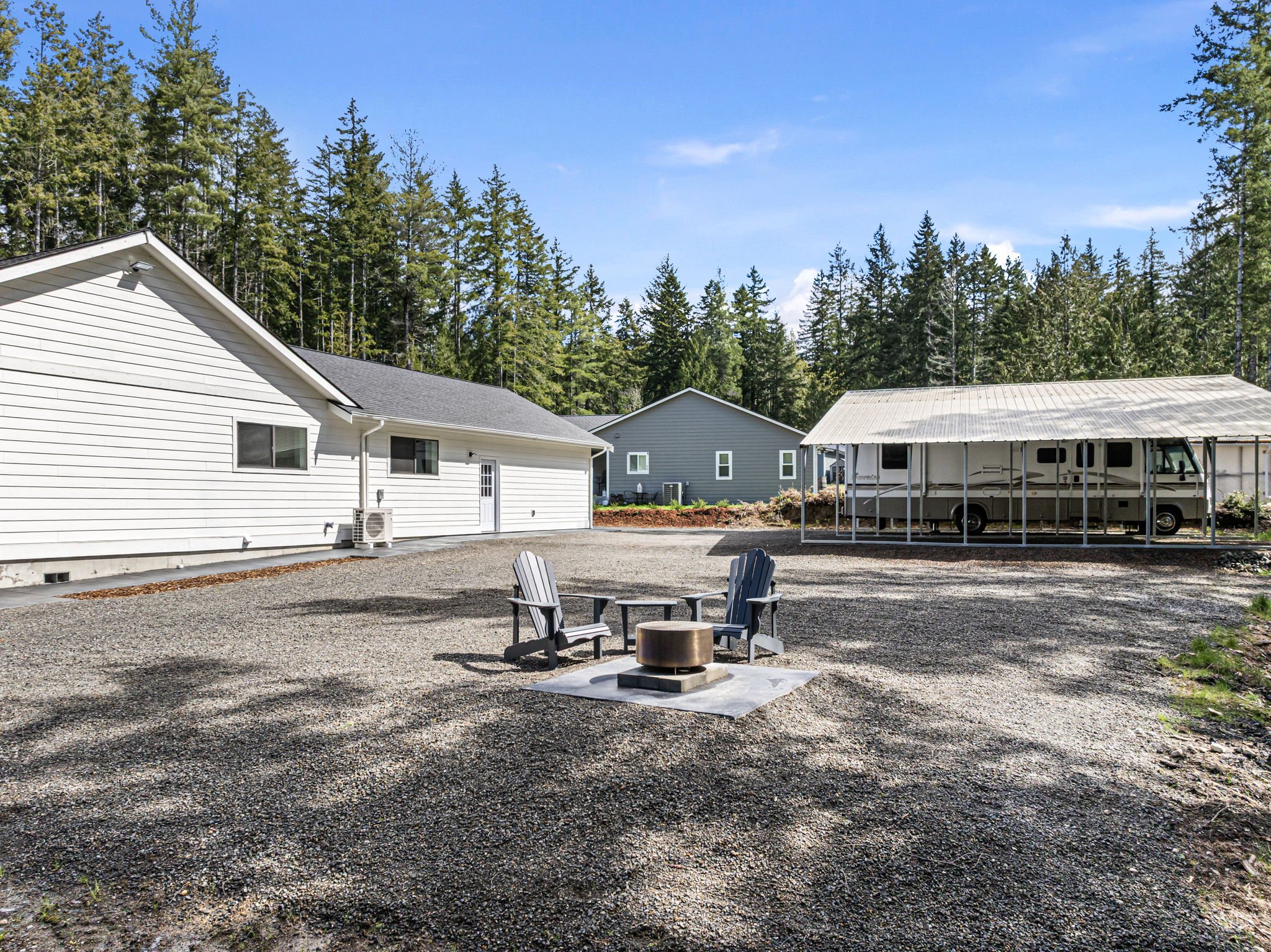 59-web-or-mls-10128-merlin-ln-nw.jpg