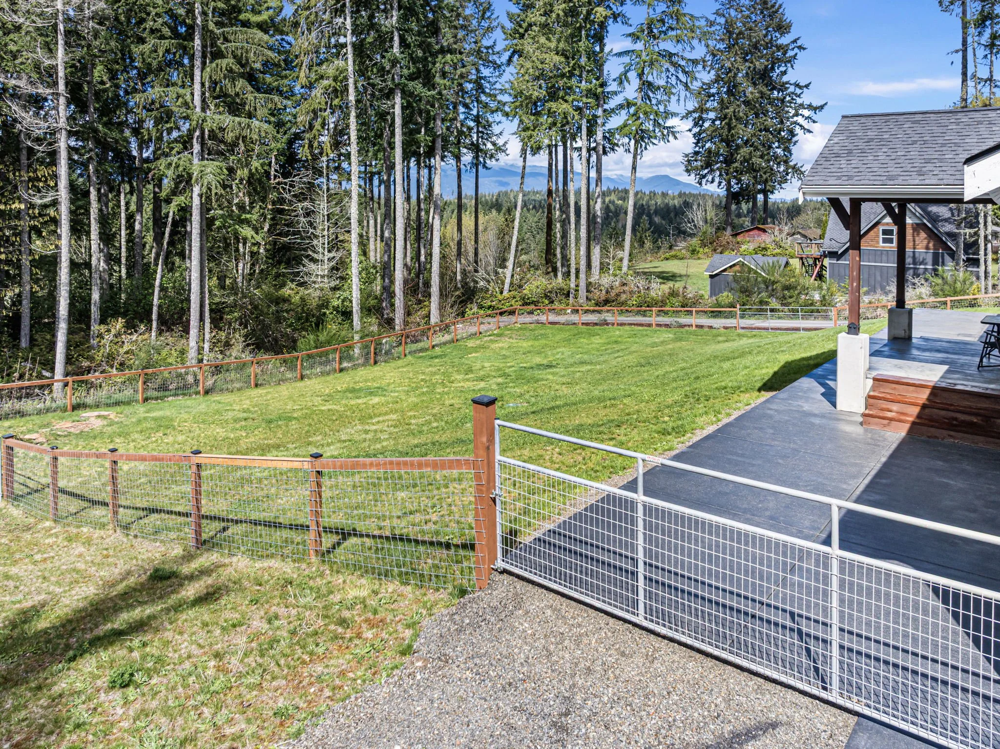 60-web-or-mls-10128-merlin-ln-nw.jpg