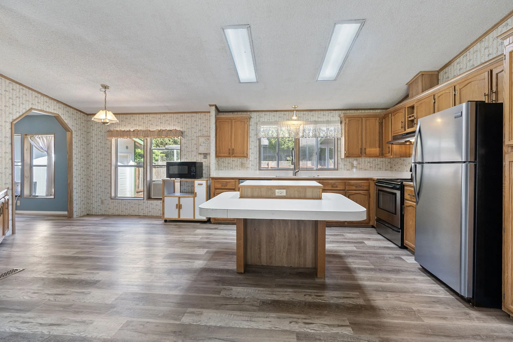 3-web-or-mls-2084-se-hastings-ln.jpg