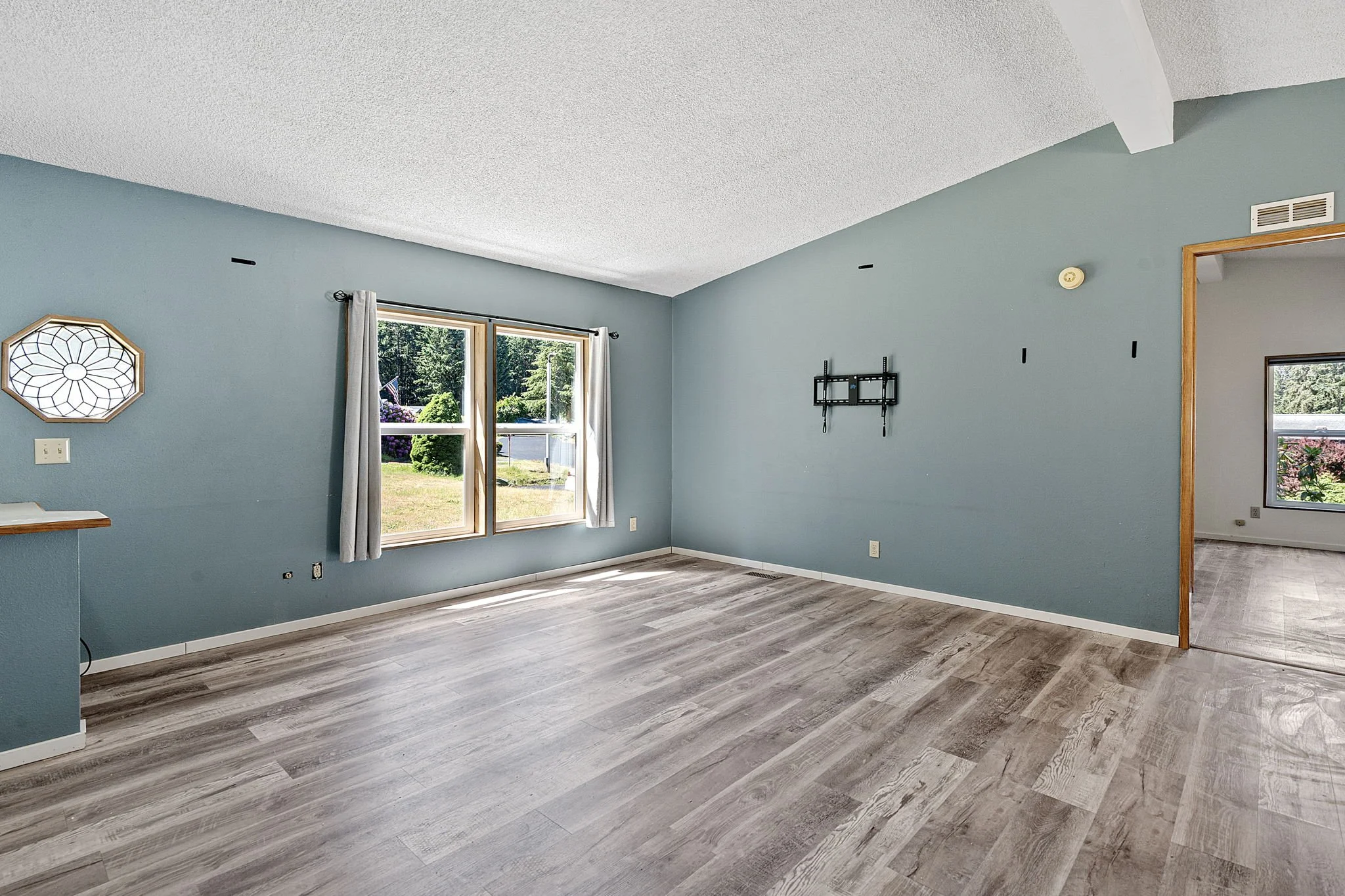 8-web-or-mls-2084-se-hastings-ln.jpg
